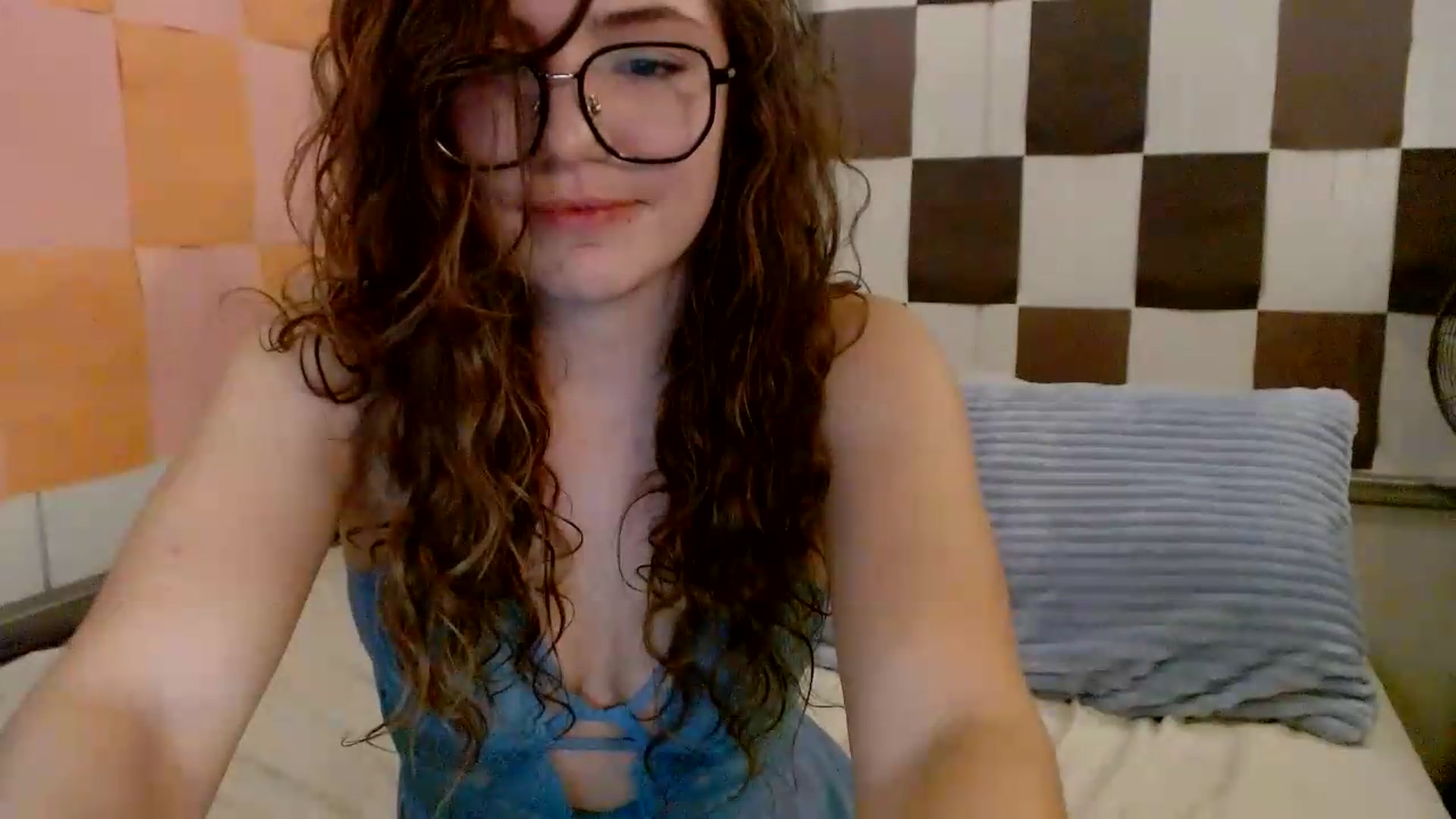 Gallery image thumbnail from Elizabeth005's myfreecams stream on, 08/31/2026, 09:17 image 12 of 20
