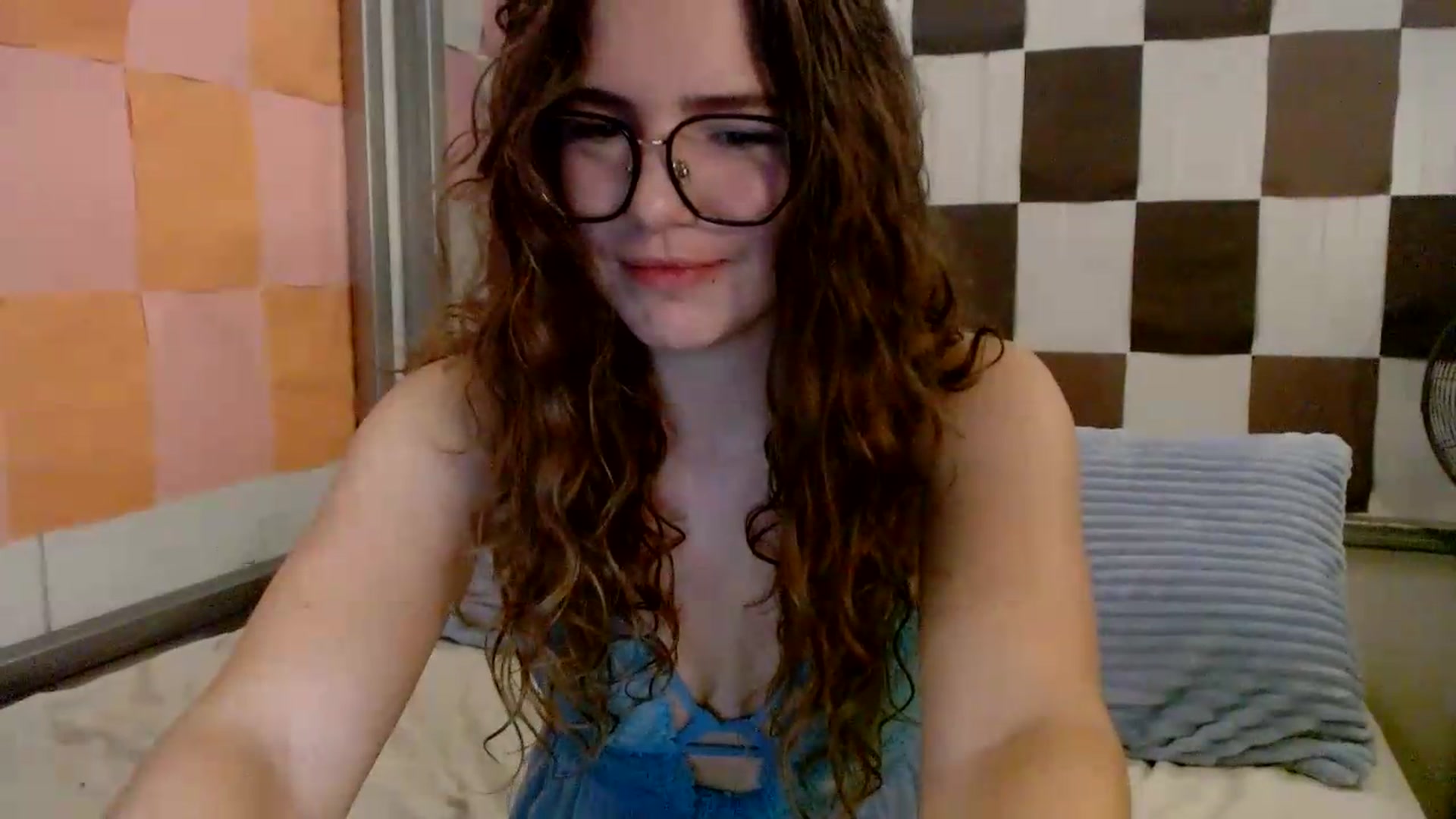 Gallery image thumbnail from Elizabeth005's myfreecams stream on, 08/31/2026, 09:17 image 14 of 20