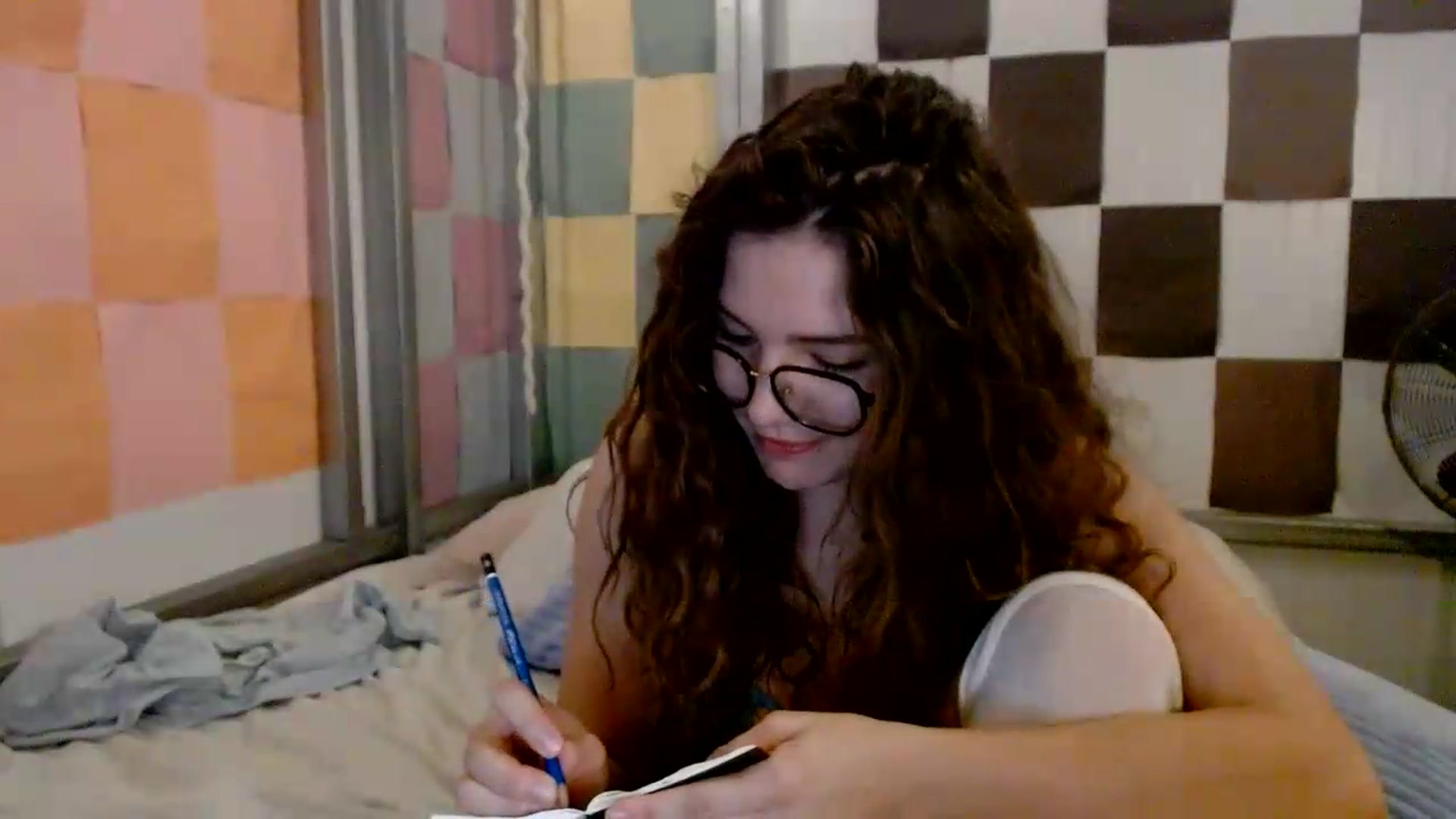 Gallery image thumbnail from Elizabeth005's myfreecams stream on, 08/31/2026, 11:28 image 11 of 20