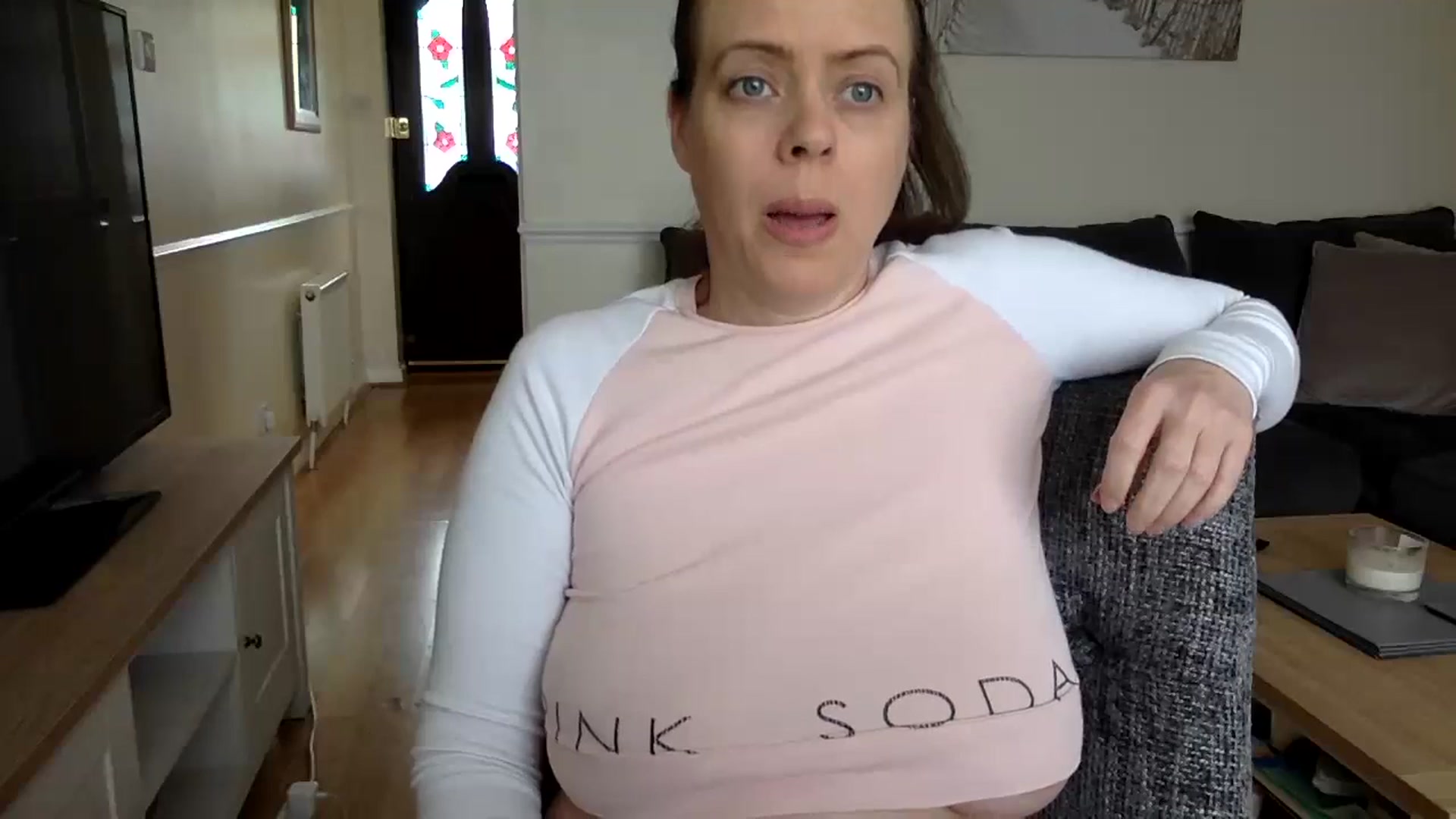 Gallery image thumbnail from ElizabethA's myfreecams stream on, 04/18/2024, 13:46 image 17 of 20