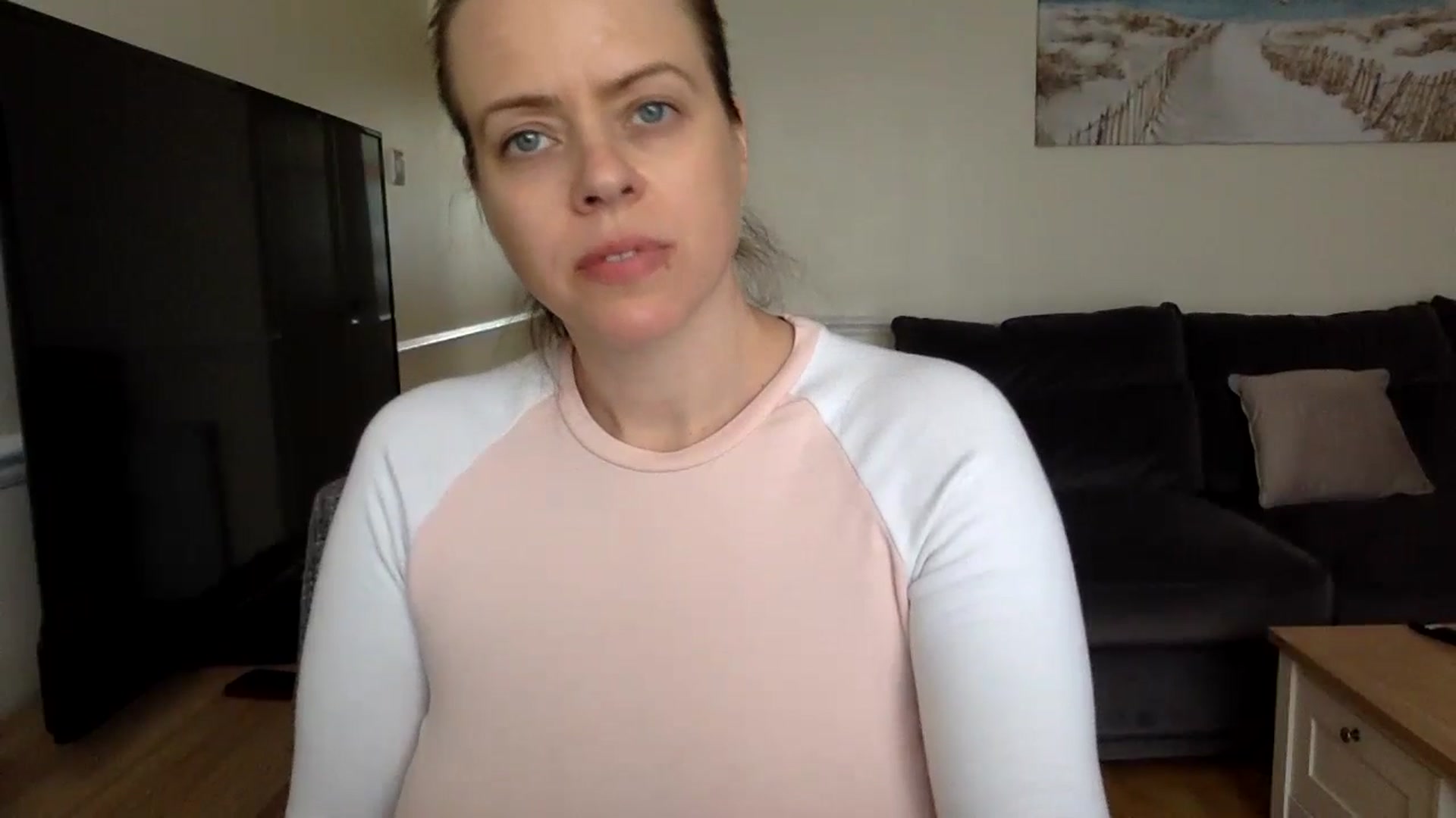 Gallery image thumbnail from ElizabethA's myfreecams stream on, 04/18/2024, 17:25 image 16 of 20