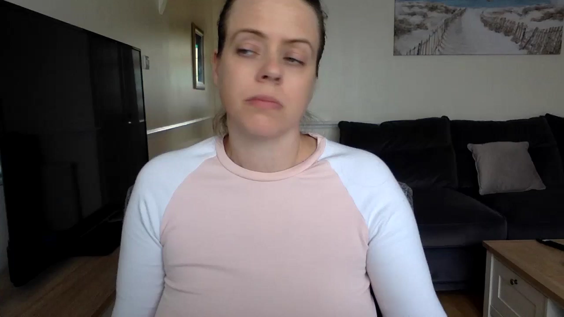 Gallery image thumbnail from ElizabethA's myfreecams stream on, 04/18/2024, 17:25 image 1 of 20