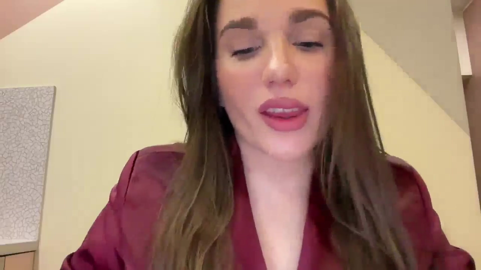 Gallery image thumbnail from ElizabethRoss's myfreecams stream on, 03/12/2026, 17:52 image 14 of 20