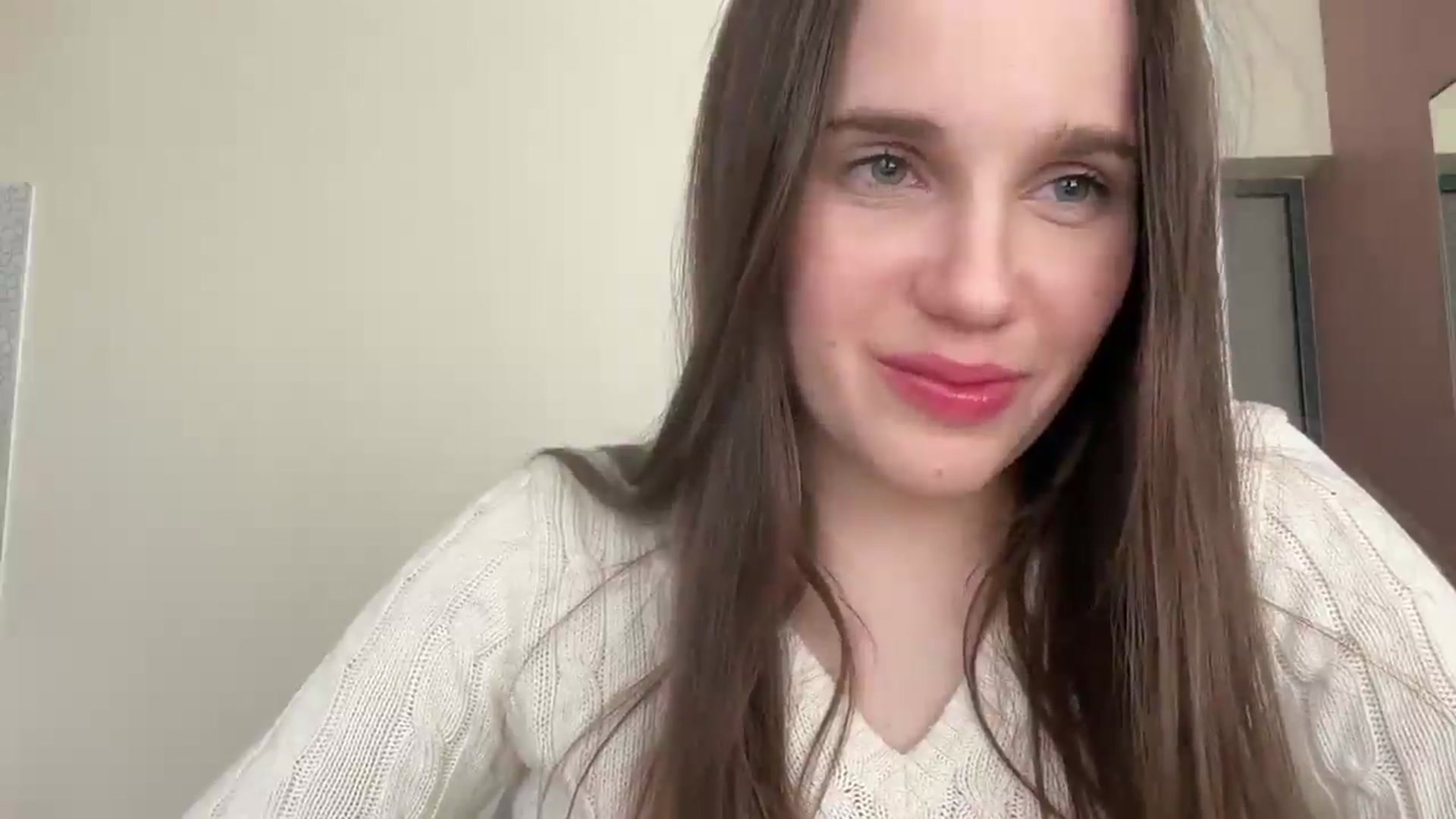 Gallery image thumbnail from ElizabethRoss's myfreecams stream on, 04/30/2026, 07:37 image 4 of 20