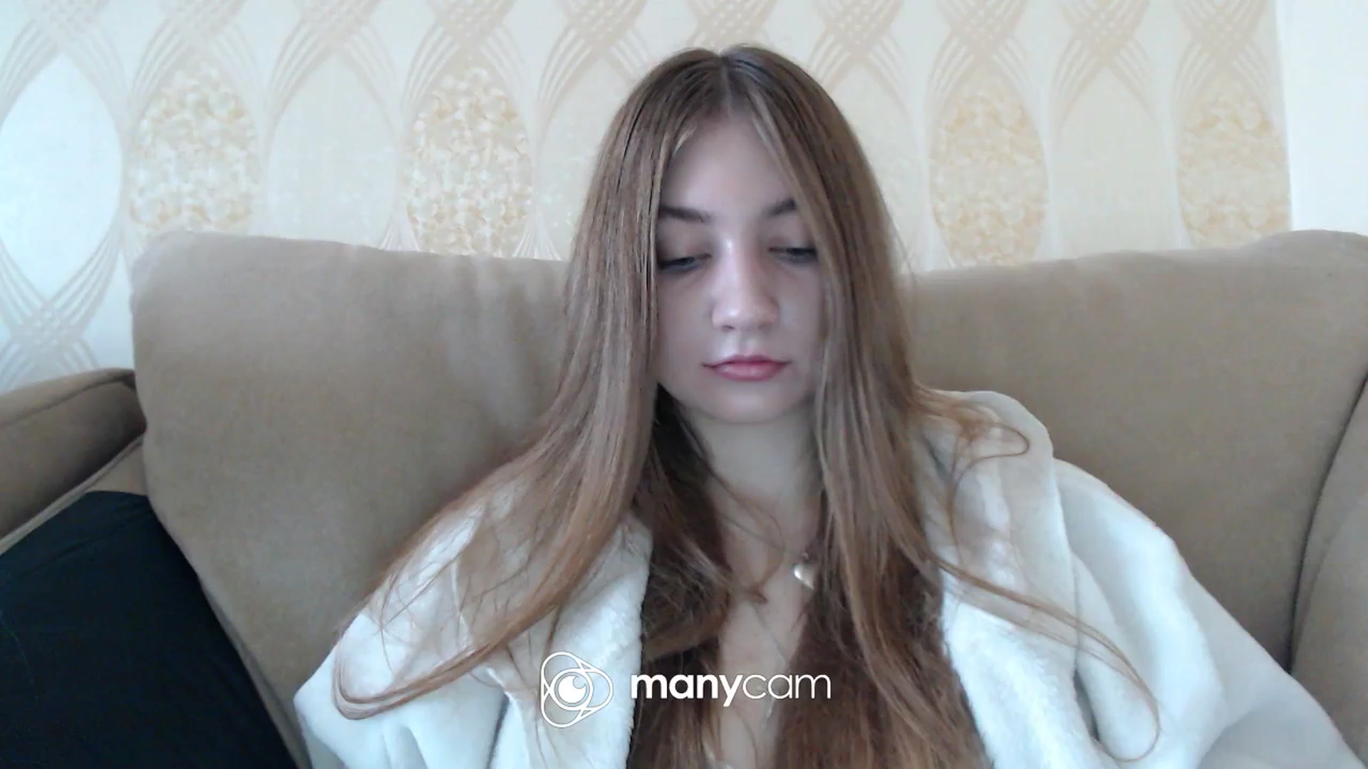 Gallery image thumbnail from Elizabethhh's myfreecams stream on, 12/05/2025, 12:36 image 1 of 20