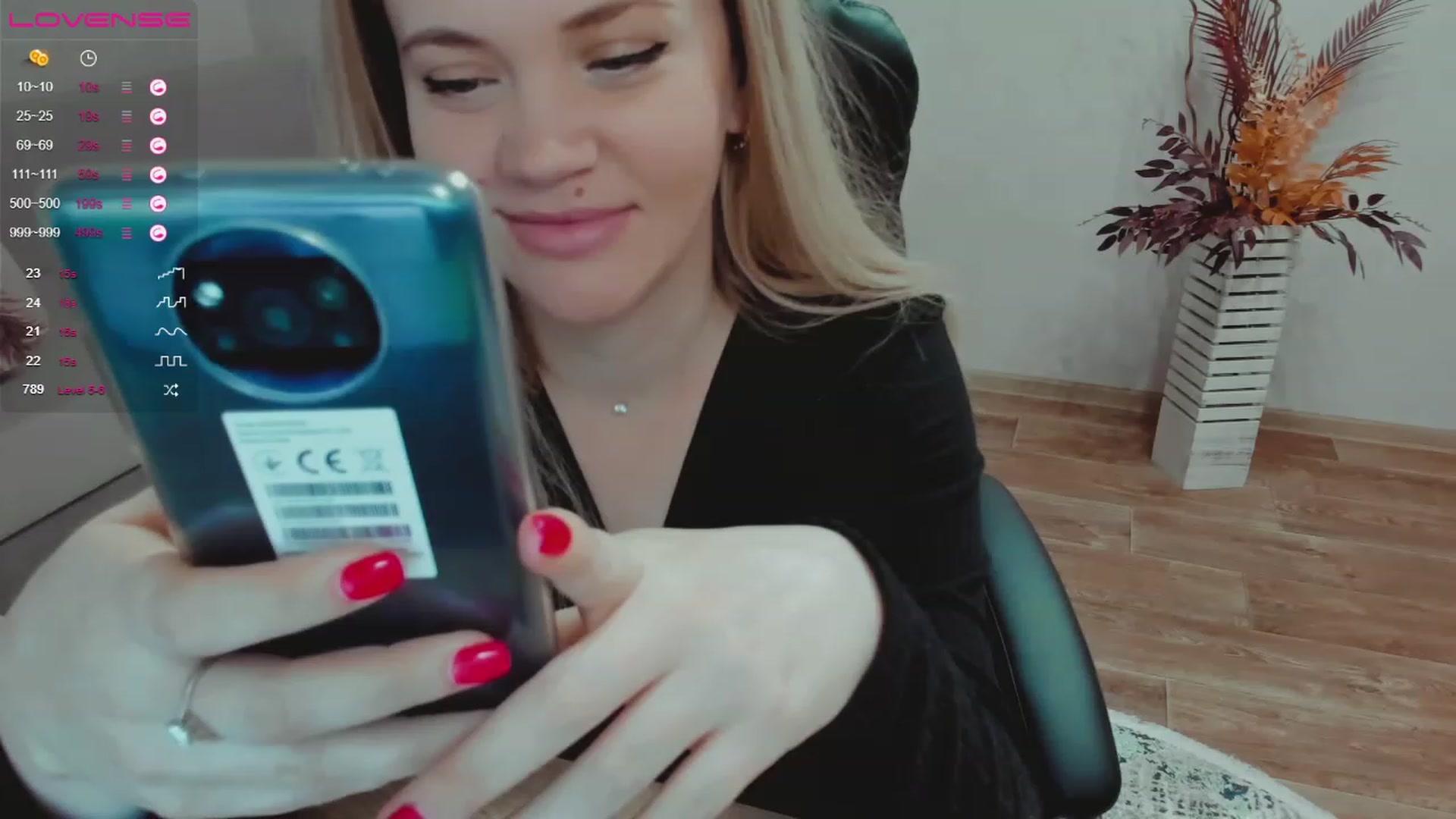 Gallery image thumbnail from EllaAntares's myfreecams stream on, 11/29/2022, 09:34 image 12 of 20