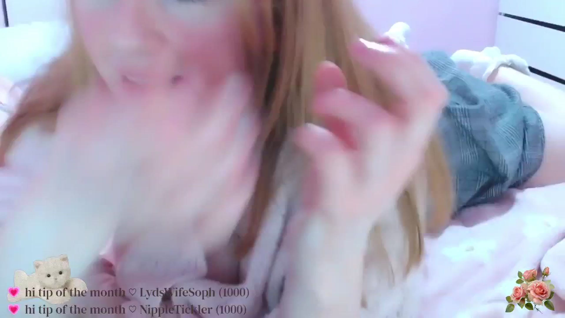 Gallery image thumbnail from EllaArabella's myfreecams stream on, 04/08/2025, 22:51 image 18 of 20