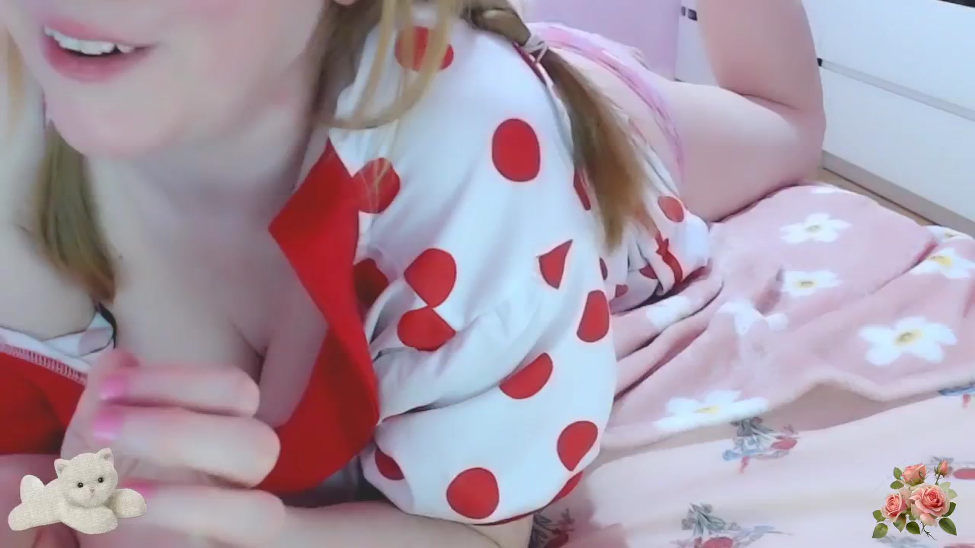 Gallery image thumbnail from EllaArabella's myfreecams stream on, 04/10/2025, 23:15 image 8 of 20