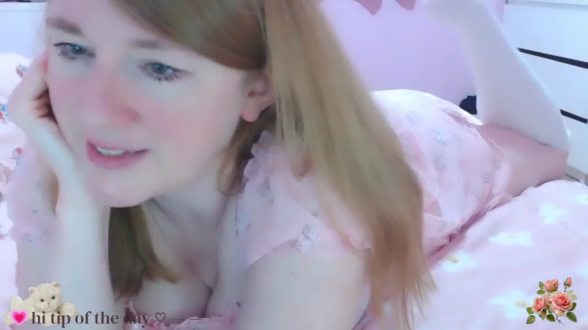 Gallery image thumbnail from EllaArabella's myfreecams stream on, 04/14/2025, 20:28 image 5 of 20