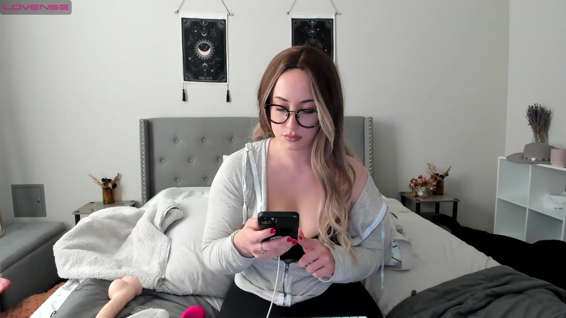 Gallery image thumbnail from EllaCakes's myfreecams stream on, 11/23/2022, 21:38 image 6 of 20