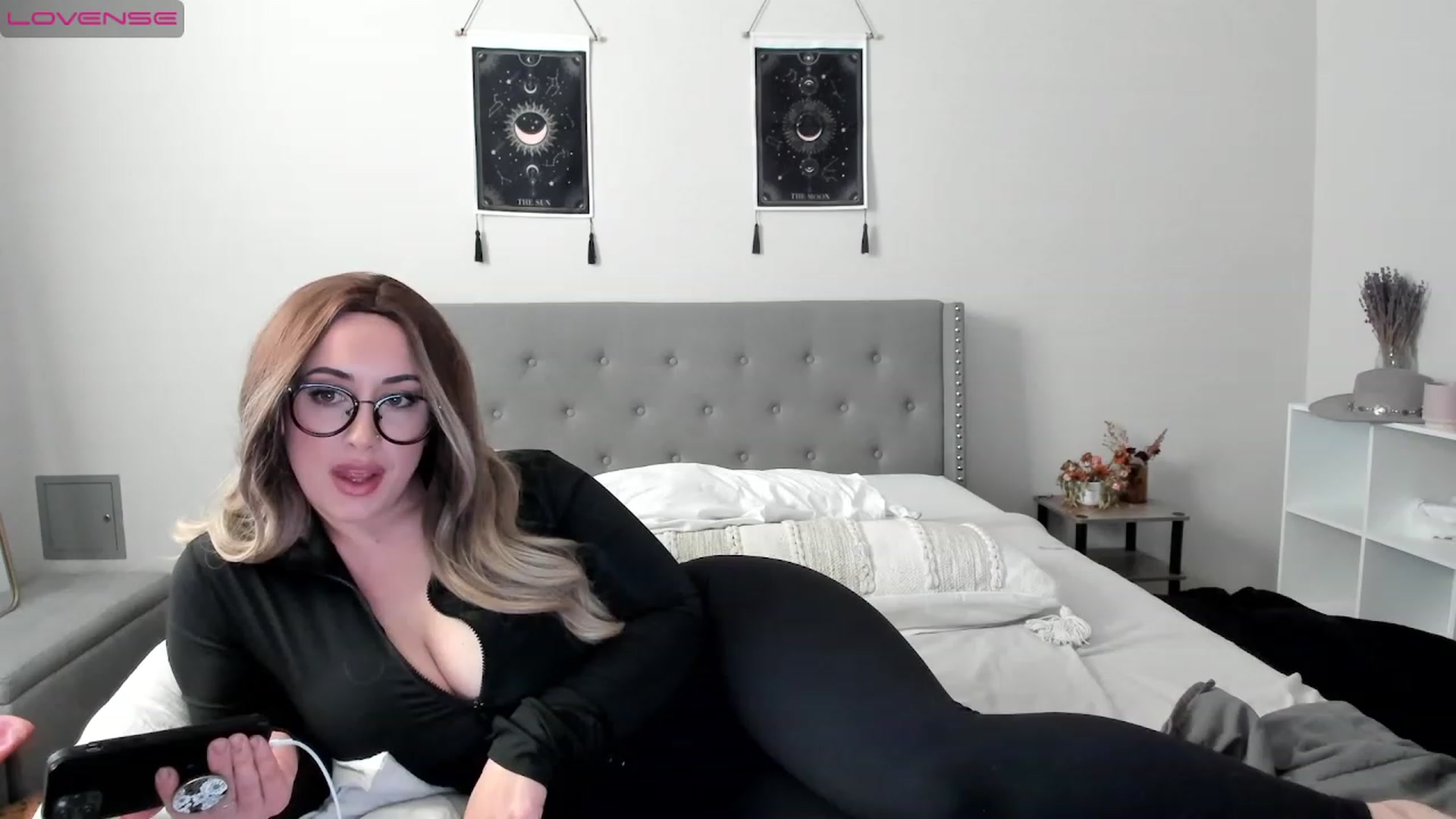 Gallery image thumbnail from EllaCakes's myfreecams stream on, 12/01/2022, 21:57 image 15 of 20