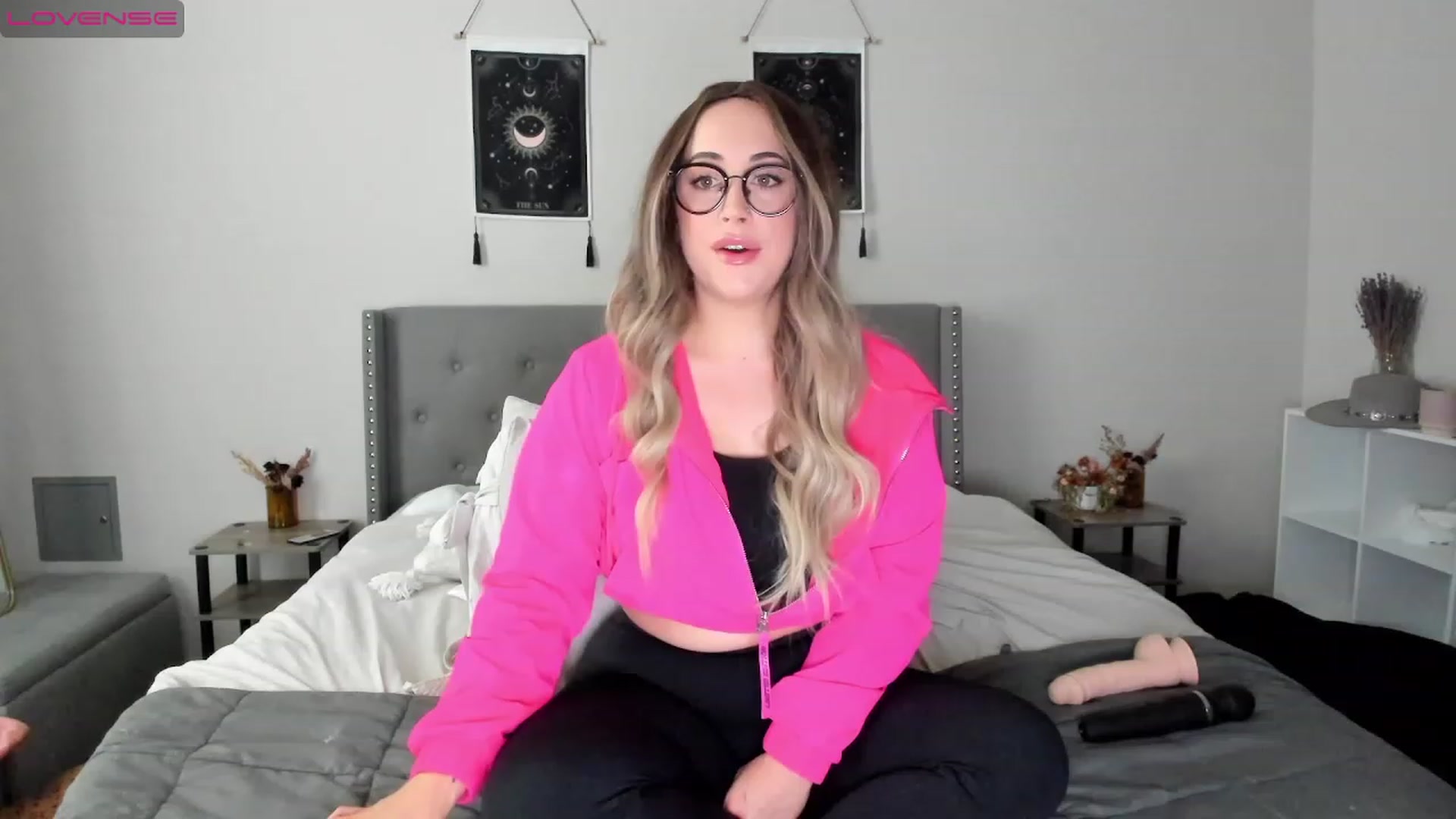 Gallery image thumbnail from EllaCakes's myfreecams stream on, 12/05/2022, 19:35 image 9 of 20