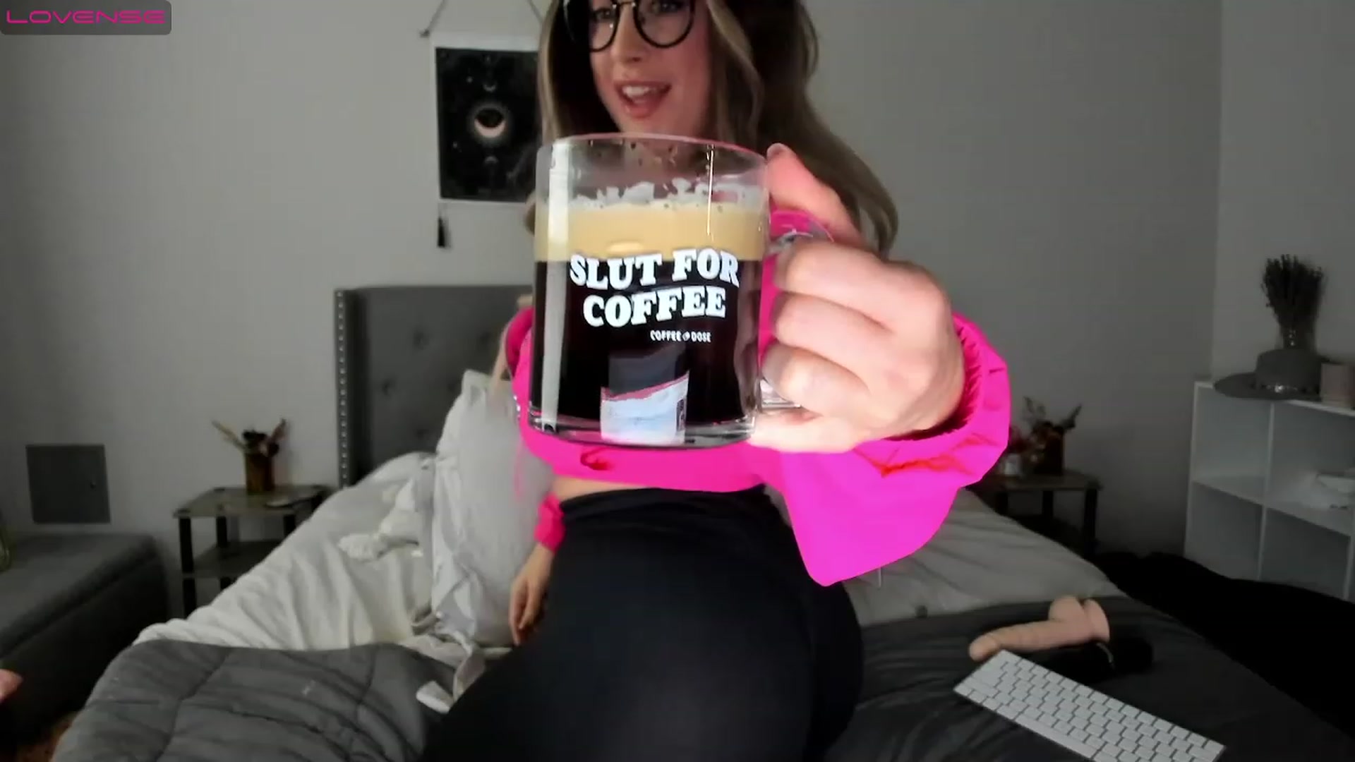 Gallery image thumbnail from EllaCakes's myfreecams stream on, 12/05/2022, 19:35 image 12 of 20