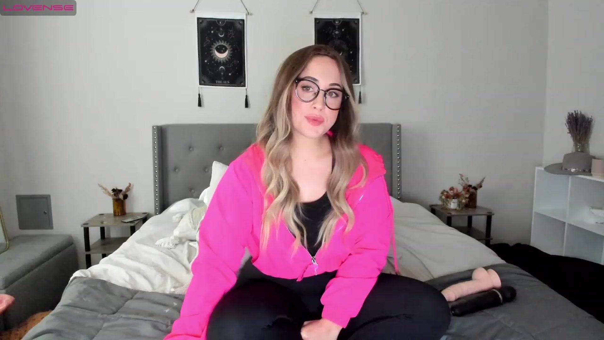 Gallery image thumbnail from EllaCakes's myfreecams stream on, 12/05/2022, 20:02 image 16 of 20