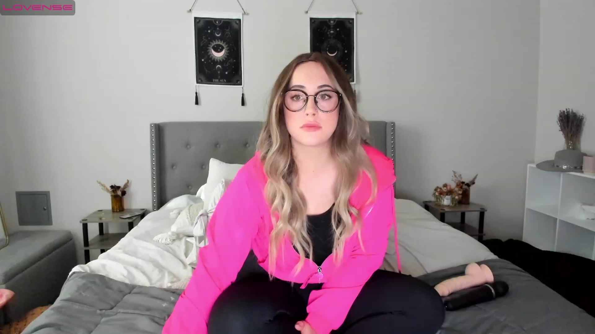 Gallery image thumbnail from EllaCakes's myfreecams stream on, 12/05/2022, 20:02 image 12 of 20
