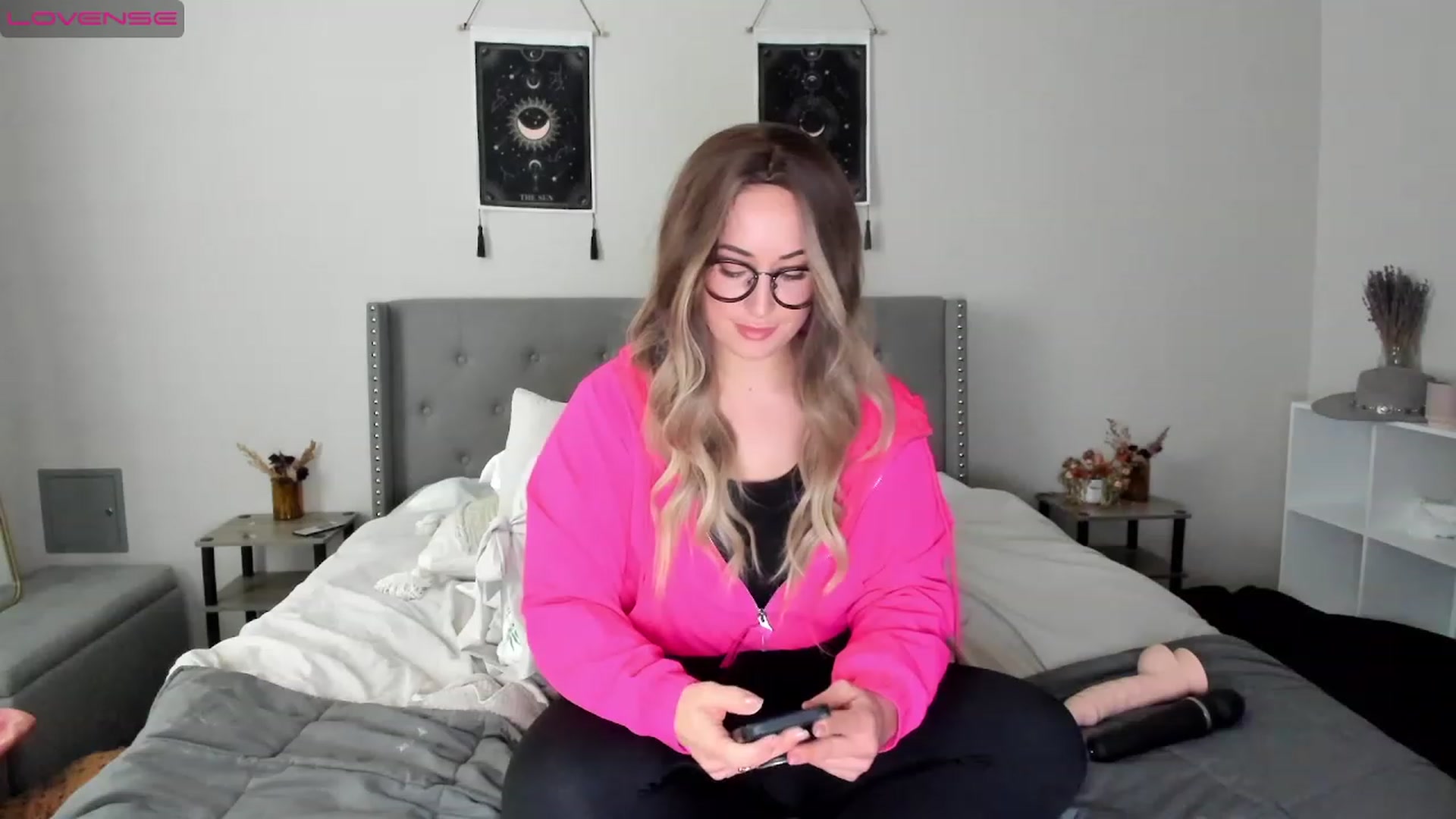 Gallery image thumbnail from EllaCakes's myfreecams stream on, 12/05/2022, 20:02 image 18 of 20