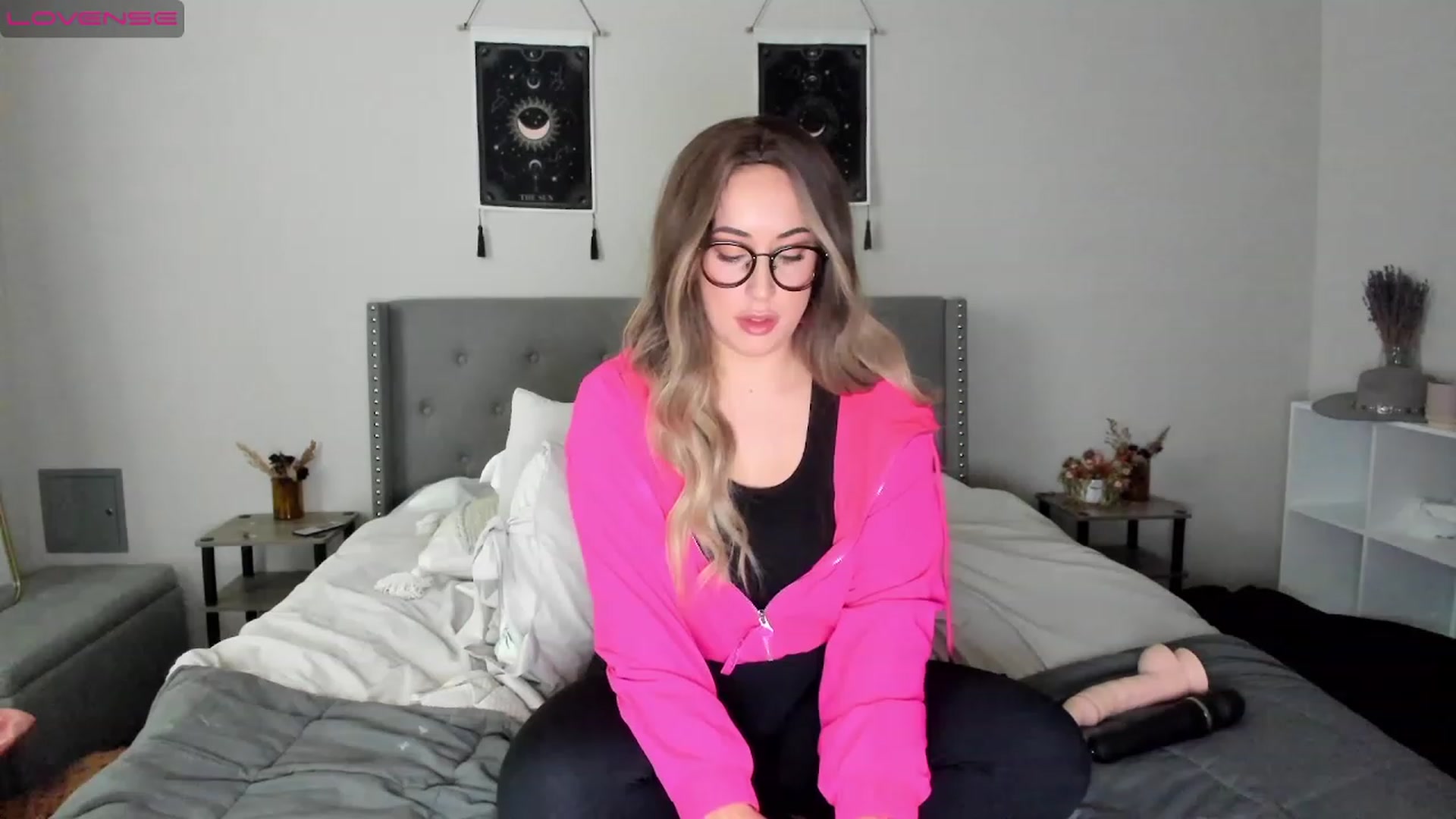 Gallery image thumbnail from EllaCakes's myfreecams stream on, 12/05/2022, 20:02 image 2 of 20