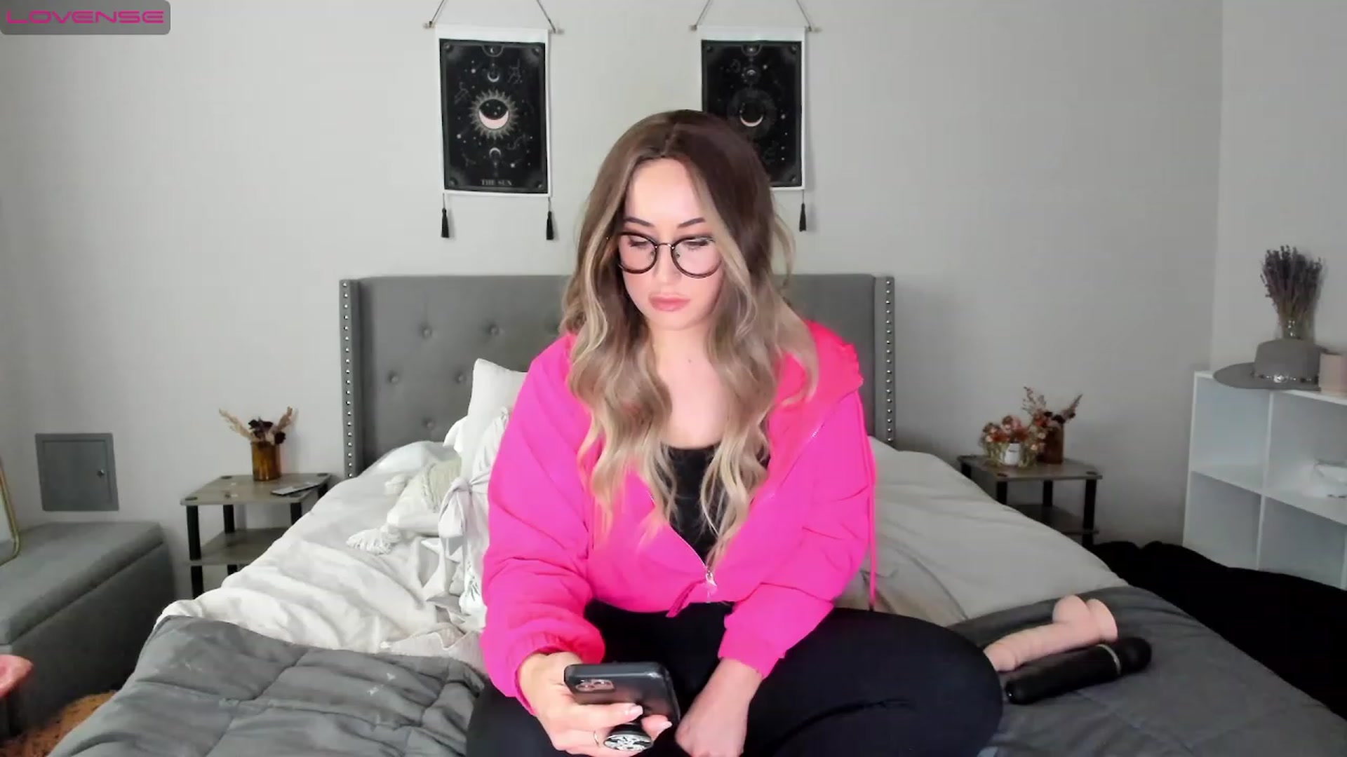 Gallery image thumbnail from EllaCakes's myfreecams stream on, 12/05/2022, 20:02 image 14 of 20