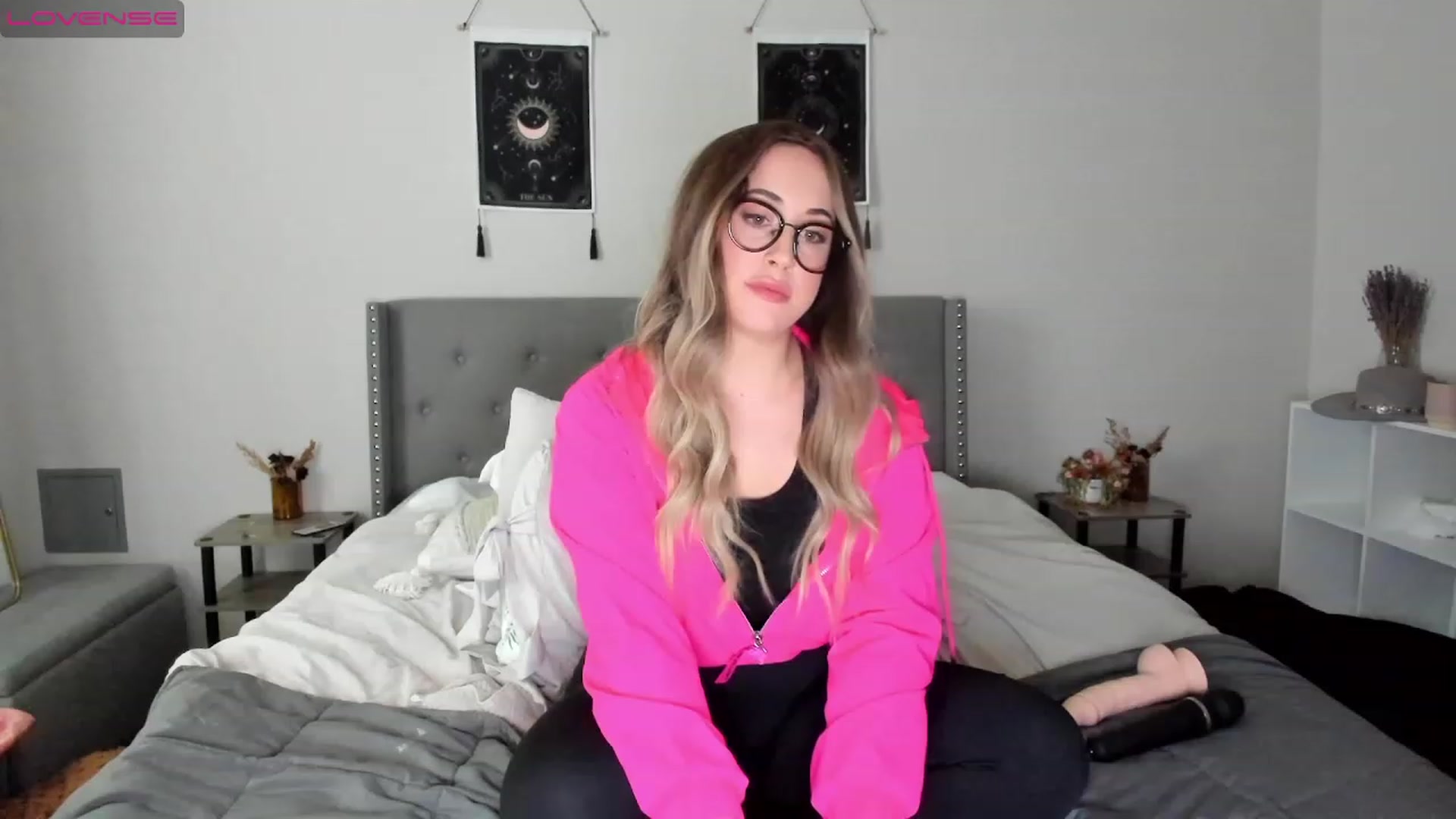 Gallery image thumbnail from EllaCakes's myfreecams stream on, 12/05/2022, 20:52 image 2 of 20