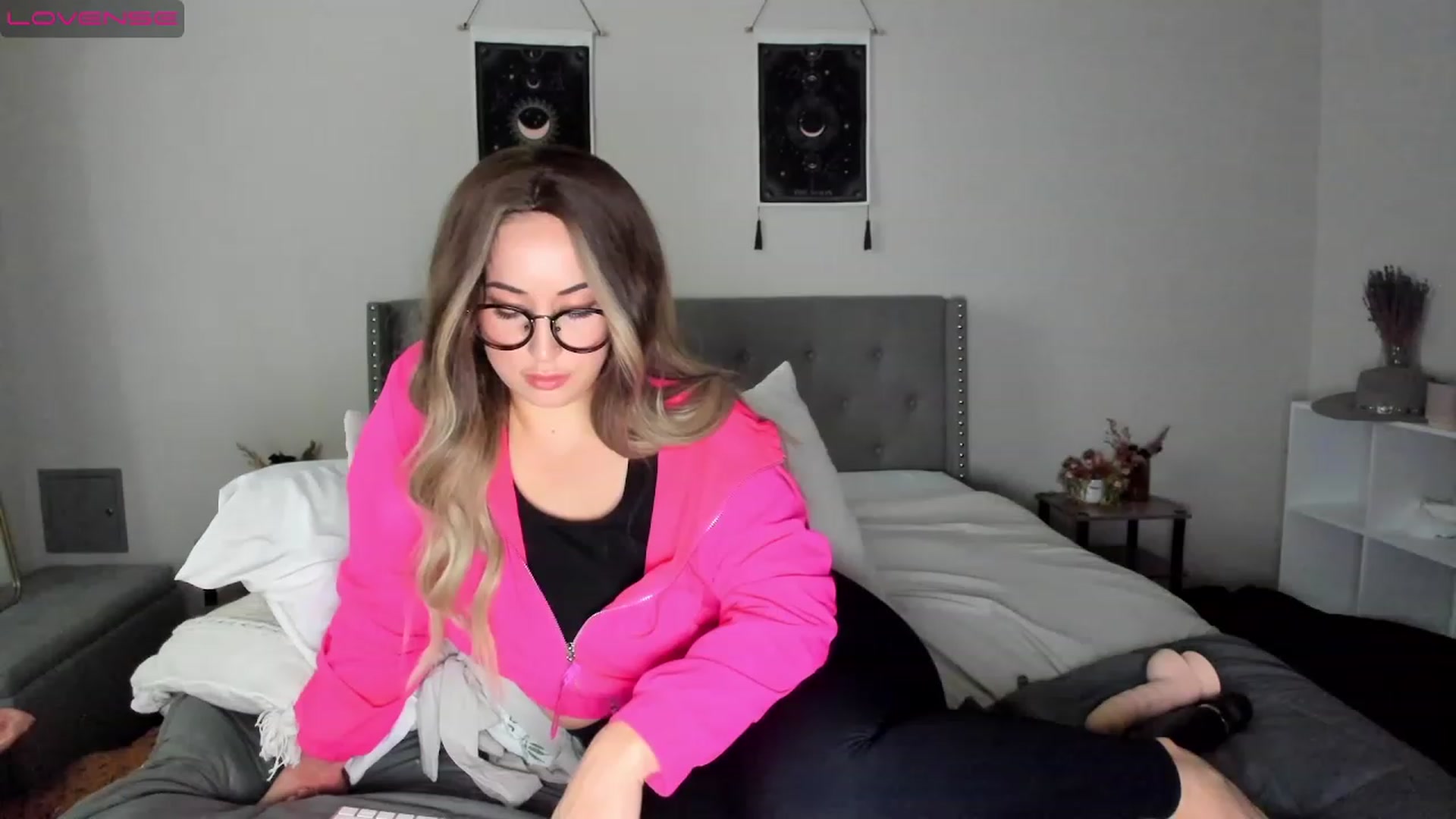 Gallery image thumbnail from EllaCakes's myfreecams stream on, 12/05/2022, 20:52 image 12 of 20