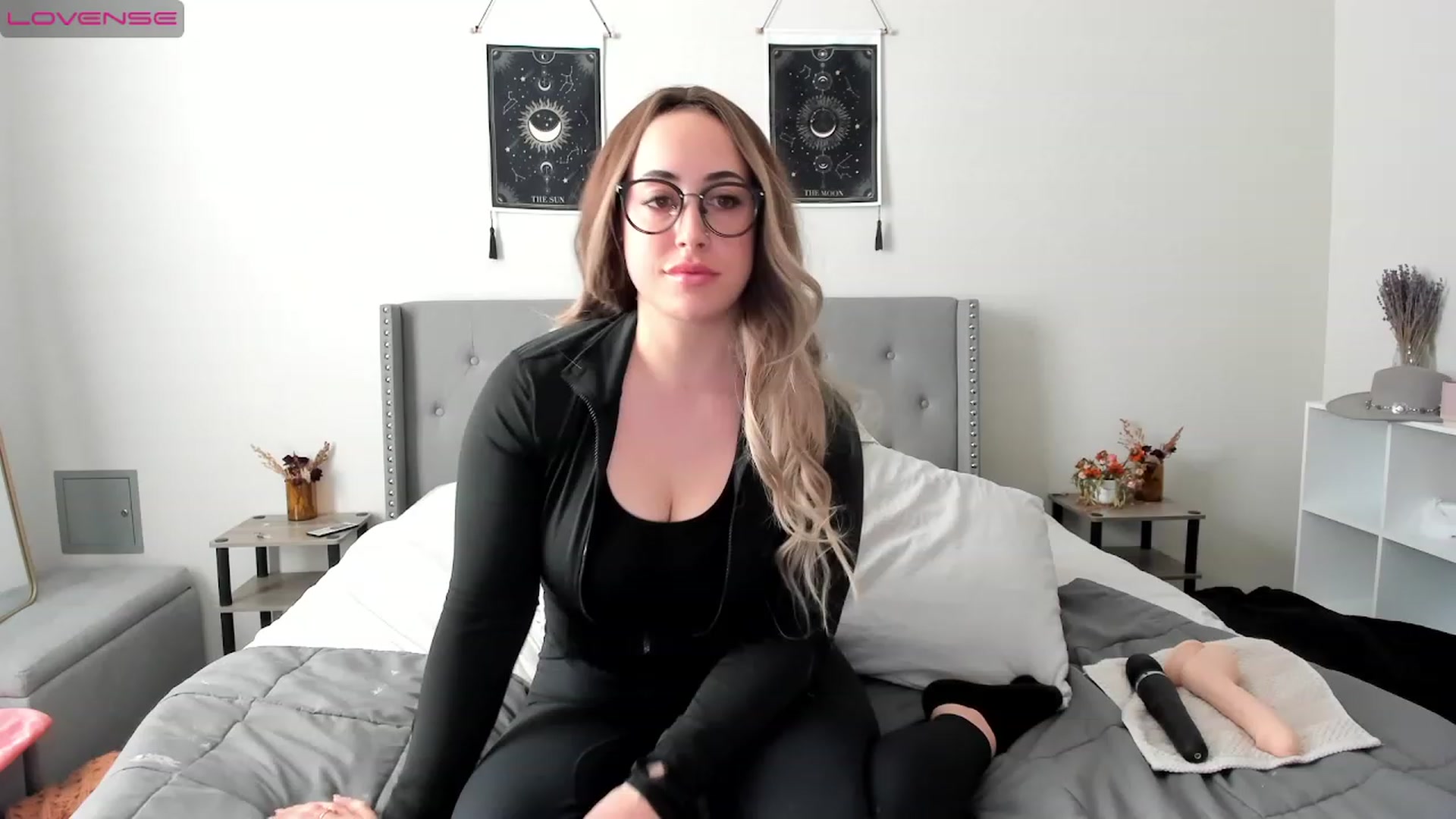 Gallery image thumbnail from EllaCakes's myfreecams stream on, 12/06/2022, 20:15 image 4 of 20