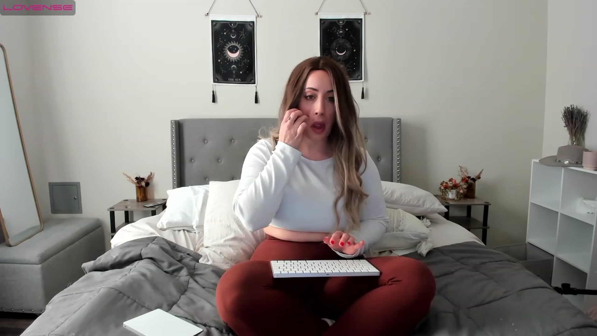 Gallery image thumbnail from EllaCakes's myfreecams stream on, 12/27/2022, 21:50 image 15 of 20