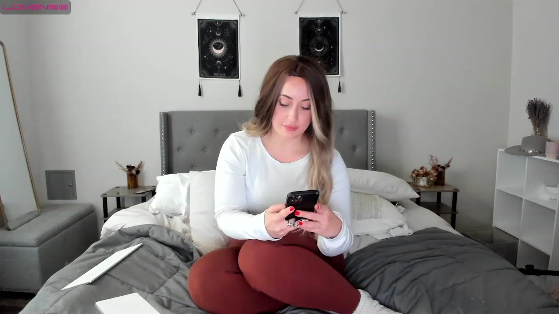 Gallery image thumbnail from EllaCakes's myfreecams stream on, 12/27/2022, 22:01 image 18 of 20