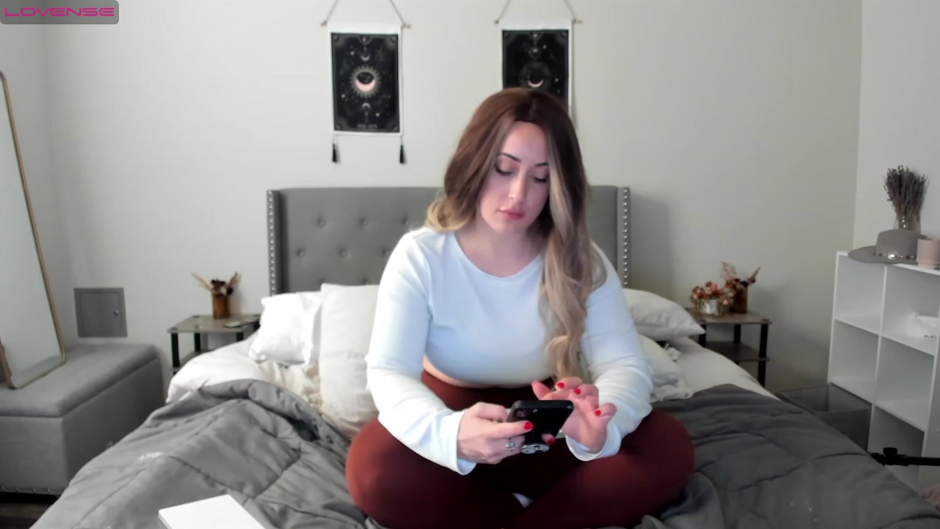 Gallery image thumbnail from EllaCakes's myfreecams stream on, 12/27/2022, 22:01 image 7 of 20