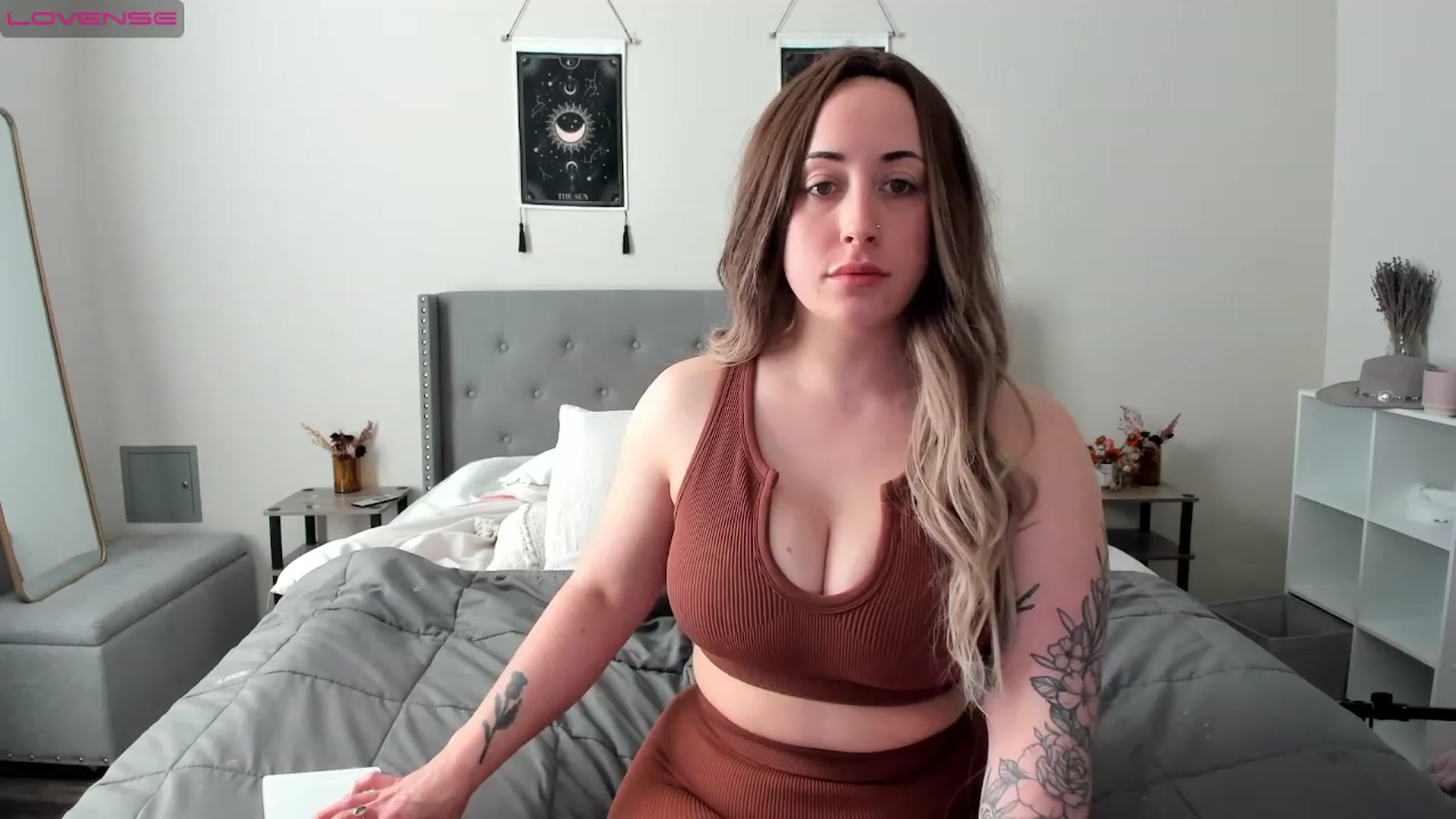 Gallery image thumbnail from EllaCakes's myfreecams stream on, 12/28/2022, 19:59 image 5 of 20