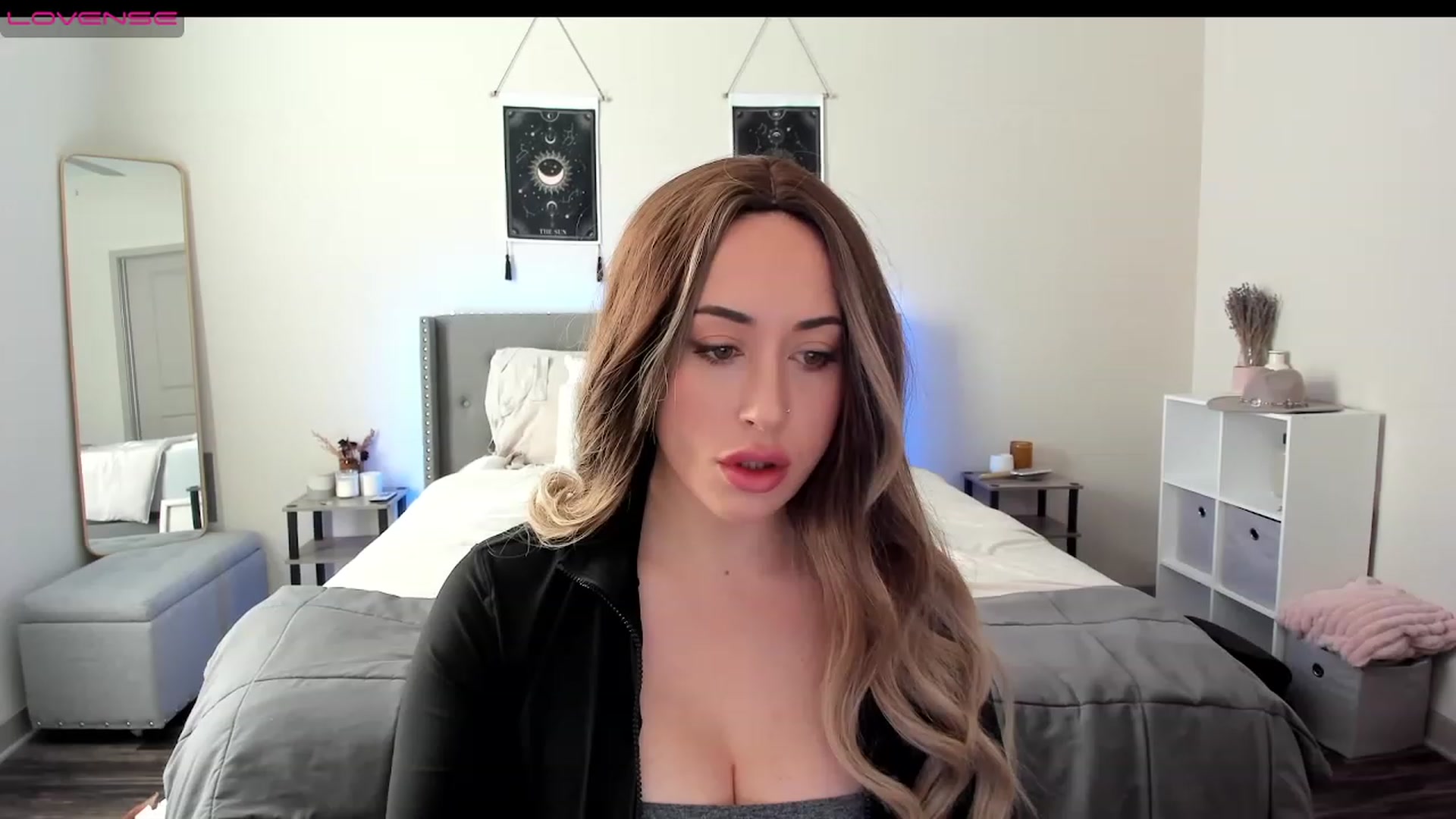 Gallery image thumbnail from EllaCakes's myfreecams stream on, 01/10/2023, 18:47 image 6 of 20
