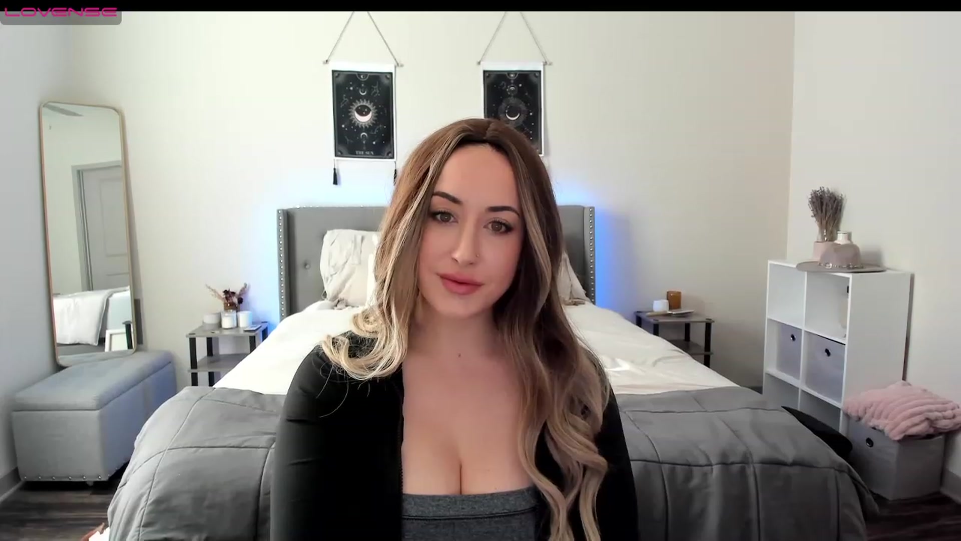 Gallery image thumbnail from EllaCakes's myfreecams stream on, 01/10/2023, 18:47 image 8 of 20