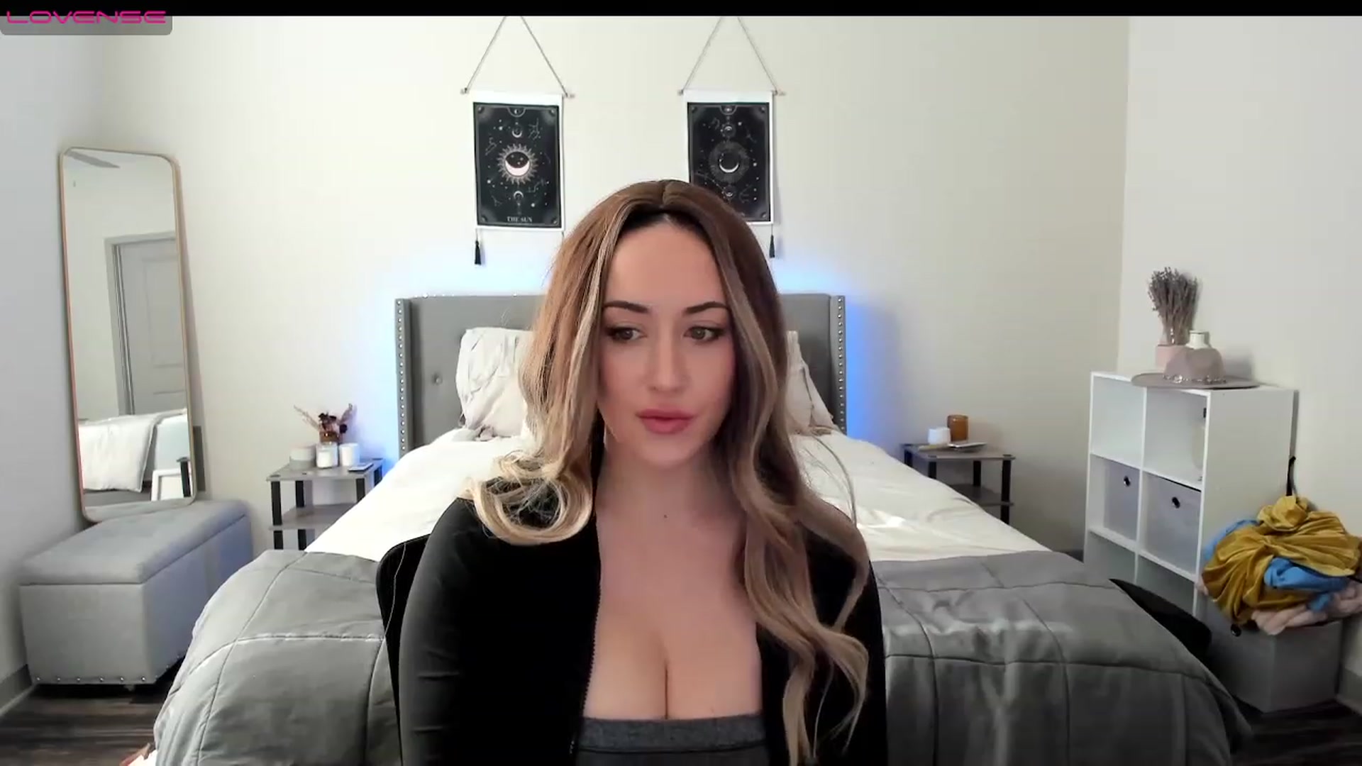 Gallery image thumbnail from EllaCakes's myfreecams stream on, 01/10/2023, 18:47 image 17 of 20