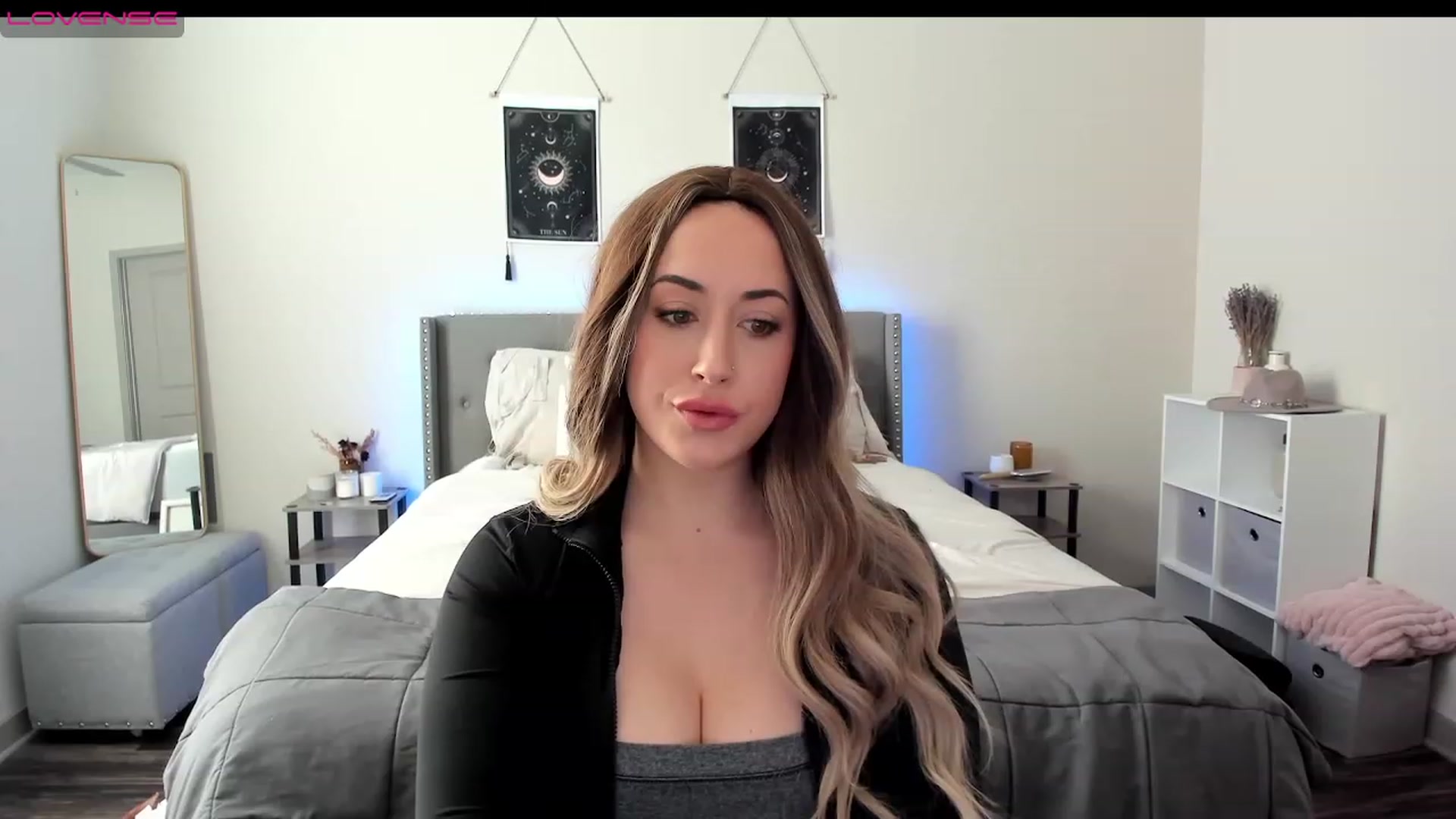 Gallery image thumbnail from EllaCakes's myfreecams stream on, 01/10/2023, 18:47 image 7 of 20