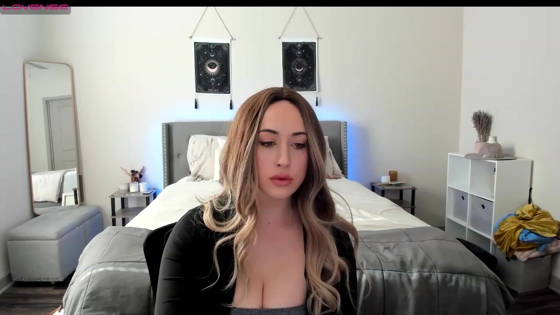 Gallery image thumbnail from EllaCakes's myfreecams stream on, 01/10/2023, 18:47 image 18 of 20
