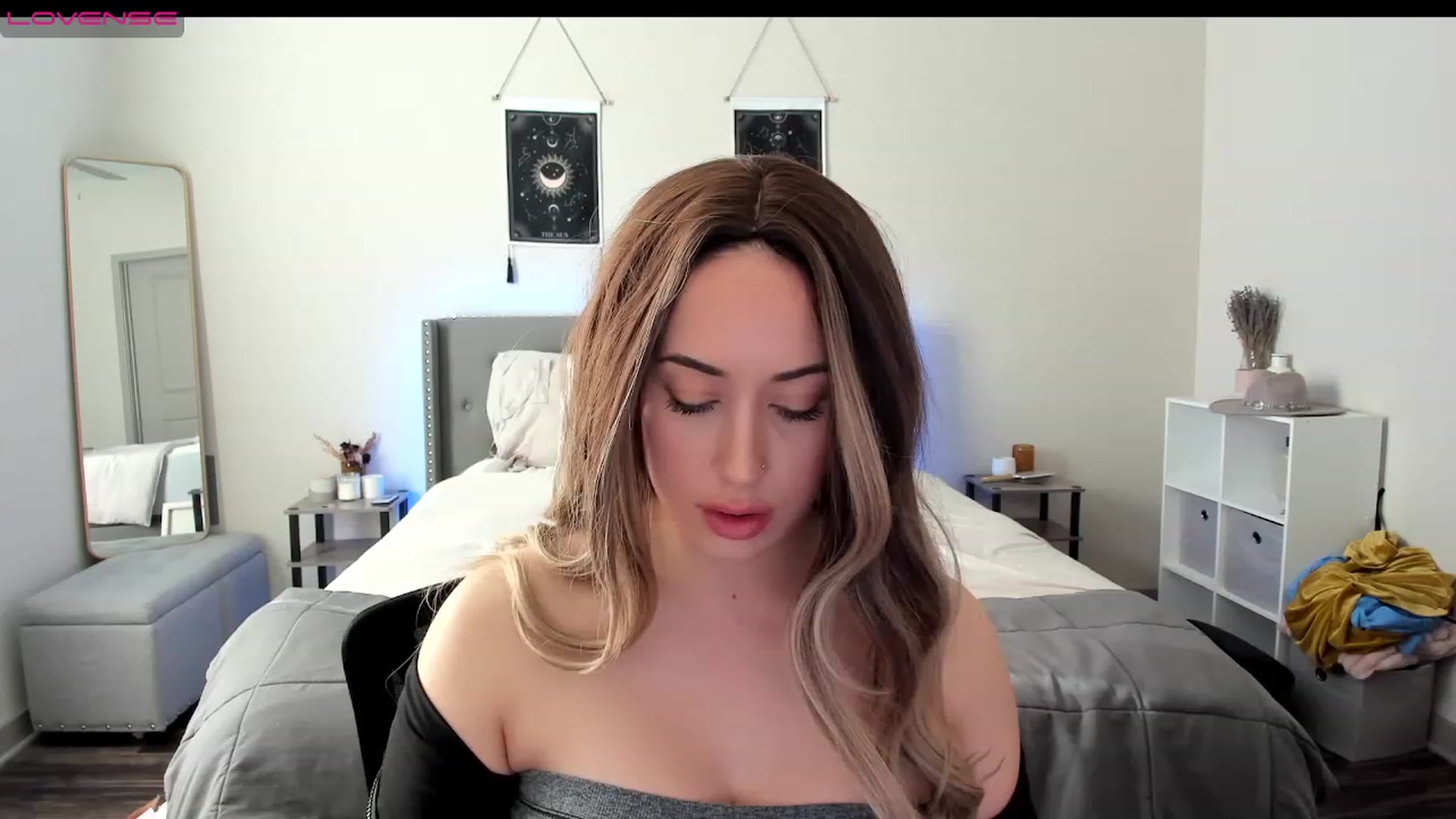 Gallery image thumbnail from EllaCakes's myfreecams stream on, 01/10/2023, 20:20 image 3 of 20