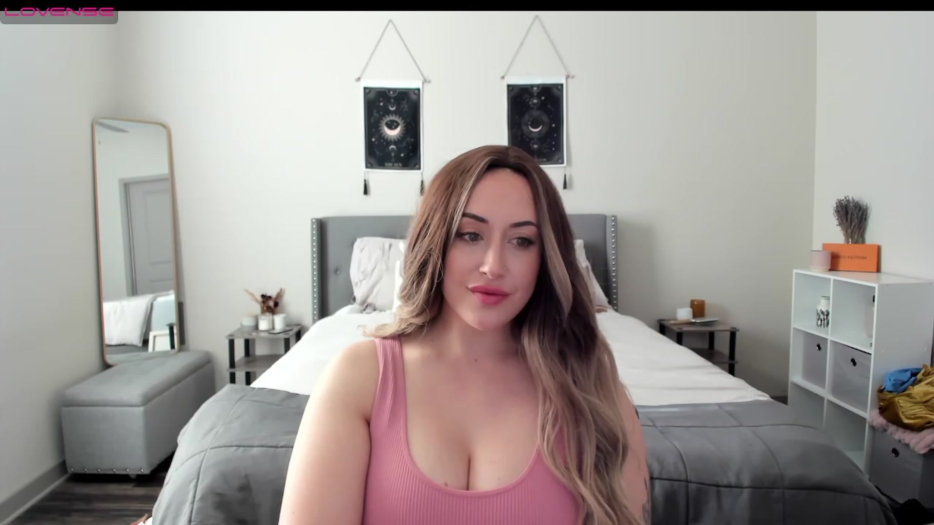 Gallery image thumbnail from EllaCakes's myfreecams stream on, 01/12/2023, 19:13 image 15 of 20