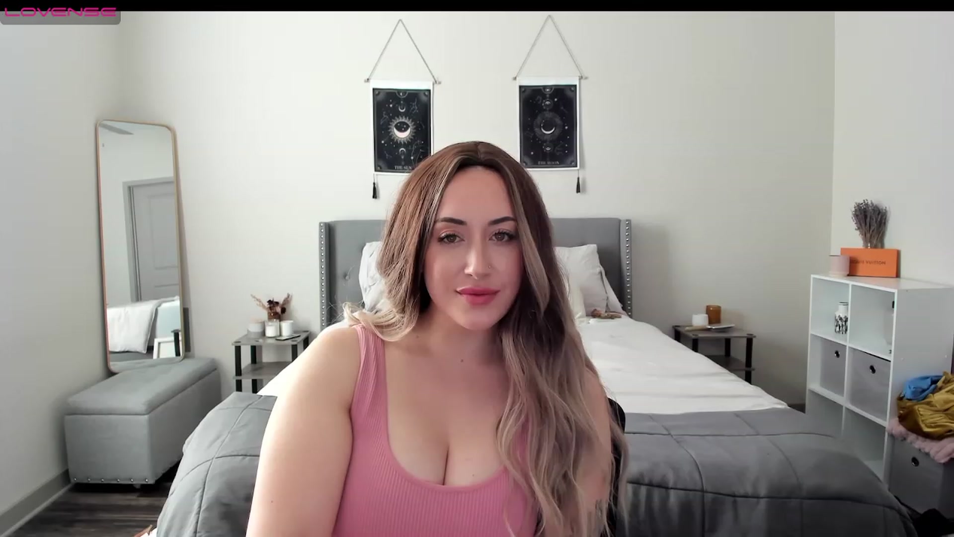 Gallery image thumbnail from EllaCakes's myfreecams stream on, 01/12/2023, 19:13 image 14 of 20
