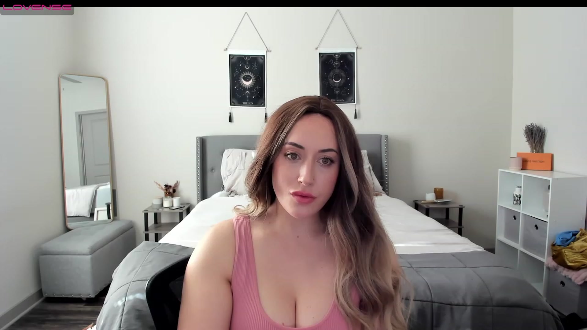 Gallery image thumbnail from EllaCakes's myfreecams stream on, 01/12/2023, 19:13 image 10 of 20