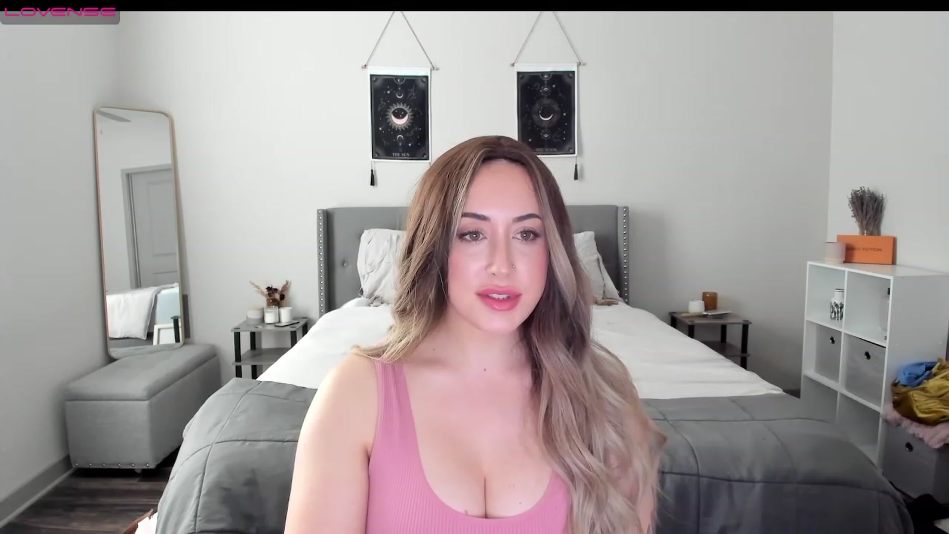 Gallery image thumbnail from EllaCakes's myfreecams stream on, 01/12/2023, 19:13 image 17 of 20