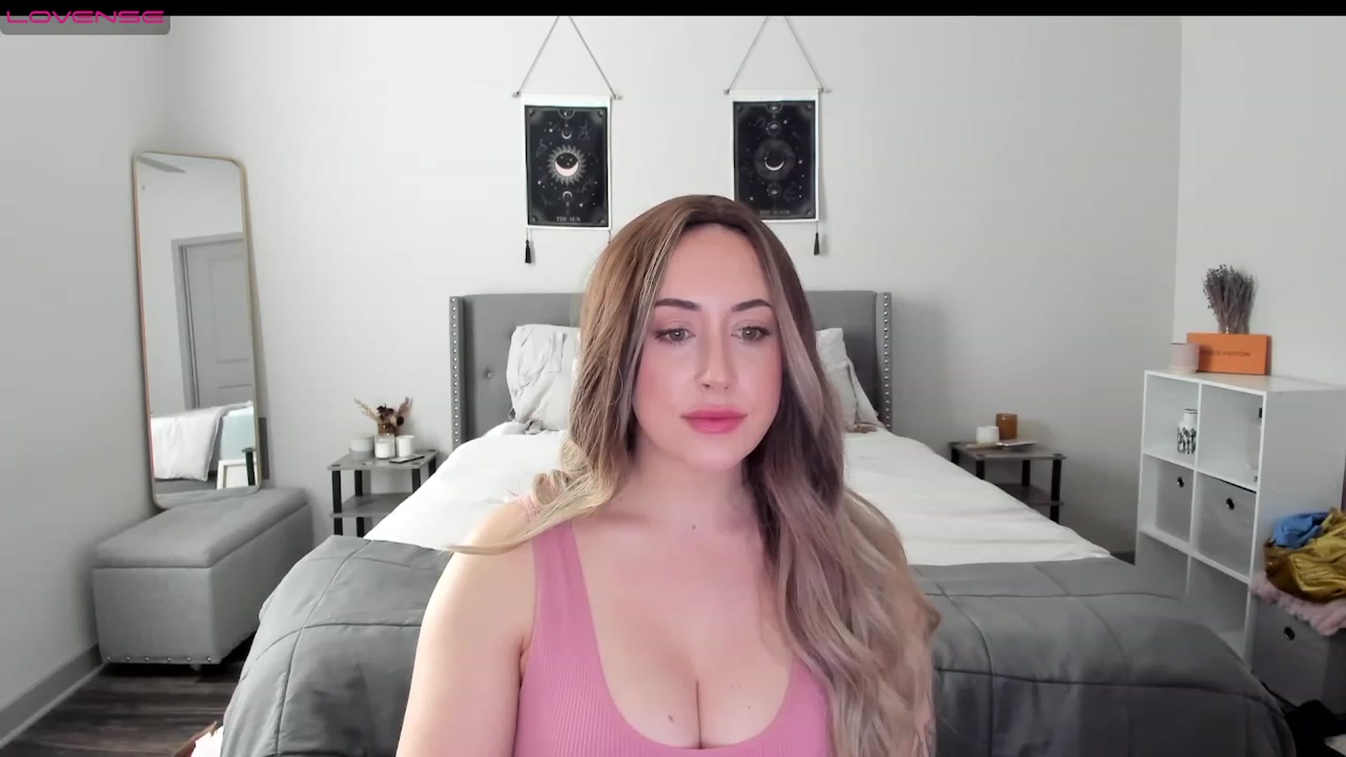 Gallery image thumbnail from EllaCakes's myfreecams stream on, 01/12/2023, 19:13 image 18 of 20