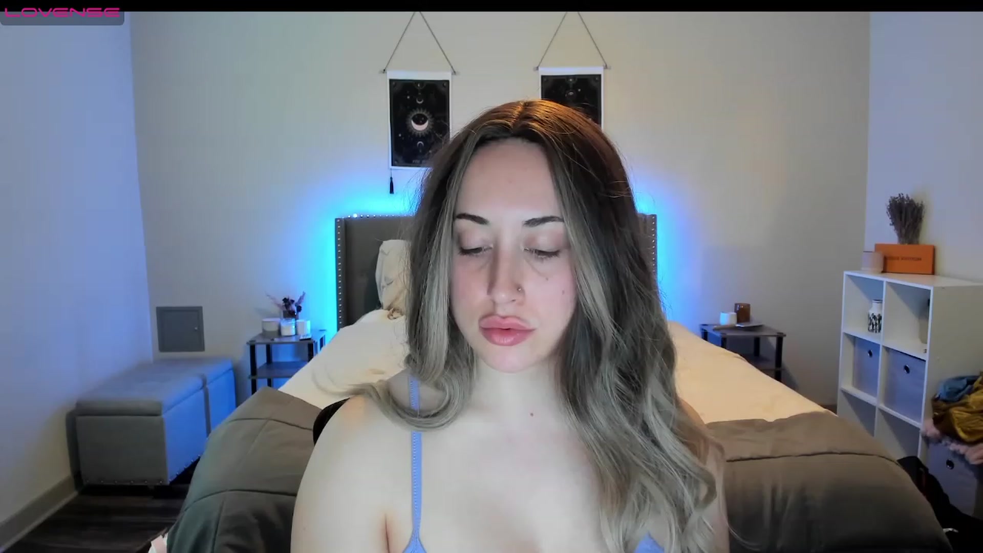 Gallery image thumbnail from EllaCakes's myfreecams stream on, 01/13/2023, 20:40 image 3 of 20