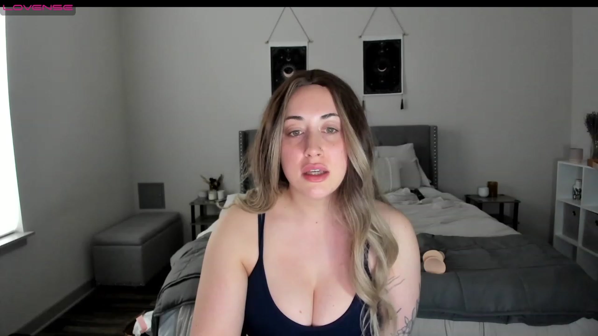 Gallery image thumbnail from EllaCakes's myfreecams stream on, 01/16/2023, 20:38 image 9 of 20