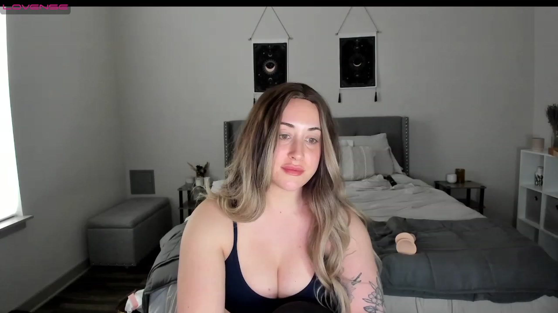 Gallery image thumbnail from EllaCakes's myfreecams stream on, 01/16/2023, 20:38 image 8 of 20