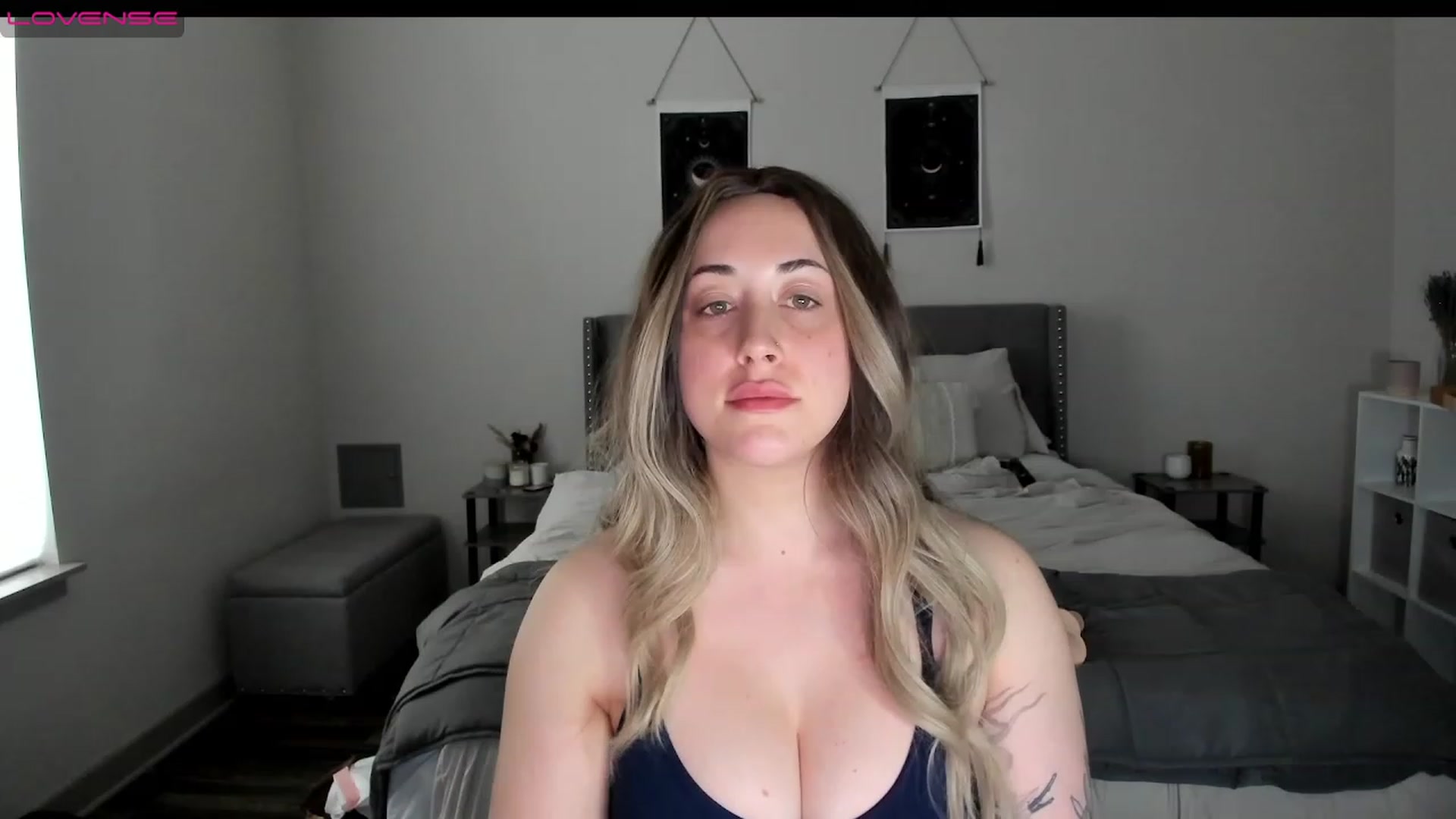 Gallery image thumbnail from EllaCakes's myfreecams stream on, 01/16/2023, 20:38 image 10 of 20