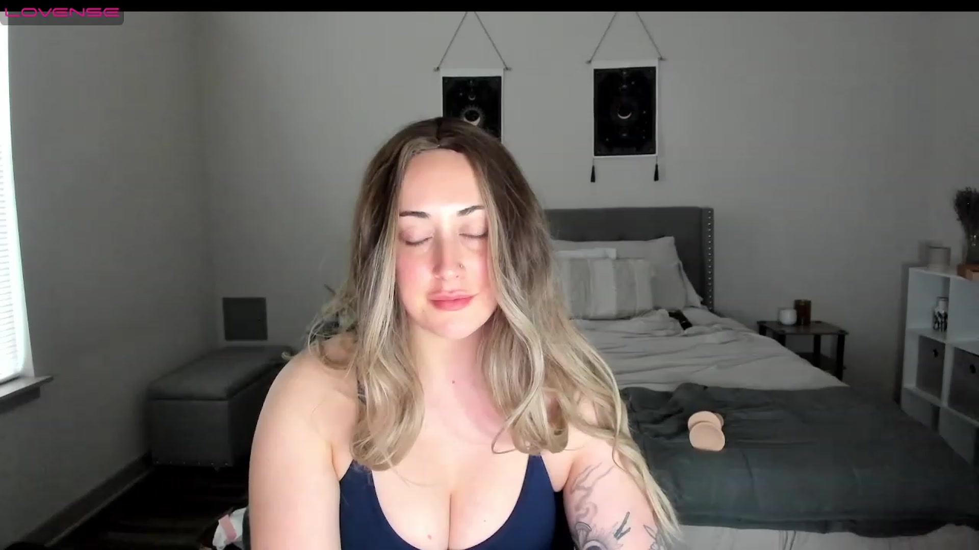 Gallery image thumbnail from EllaCakes's myfreecams stream on, 01/16/2023, 22:17 image 11 of 20