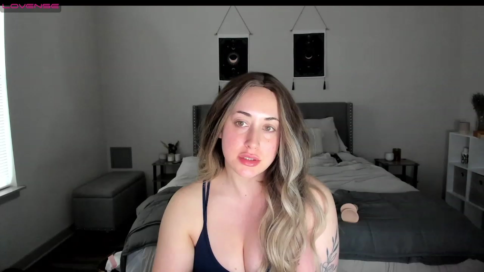 Gallery image thumbnail from EllaCakes's myfreecams stream on, 01/16/2023, 22:17 image 9 of 20