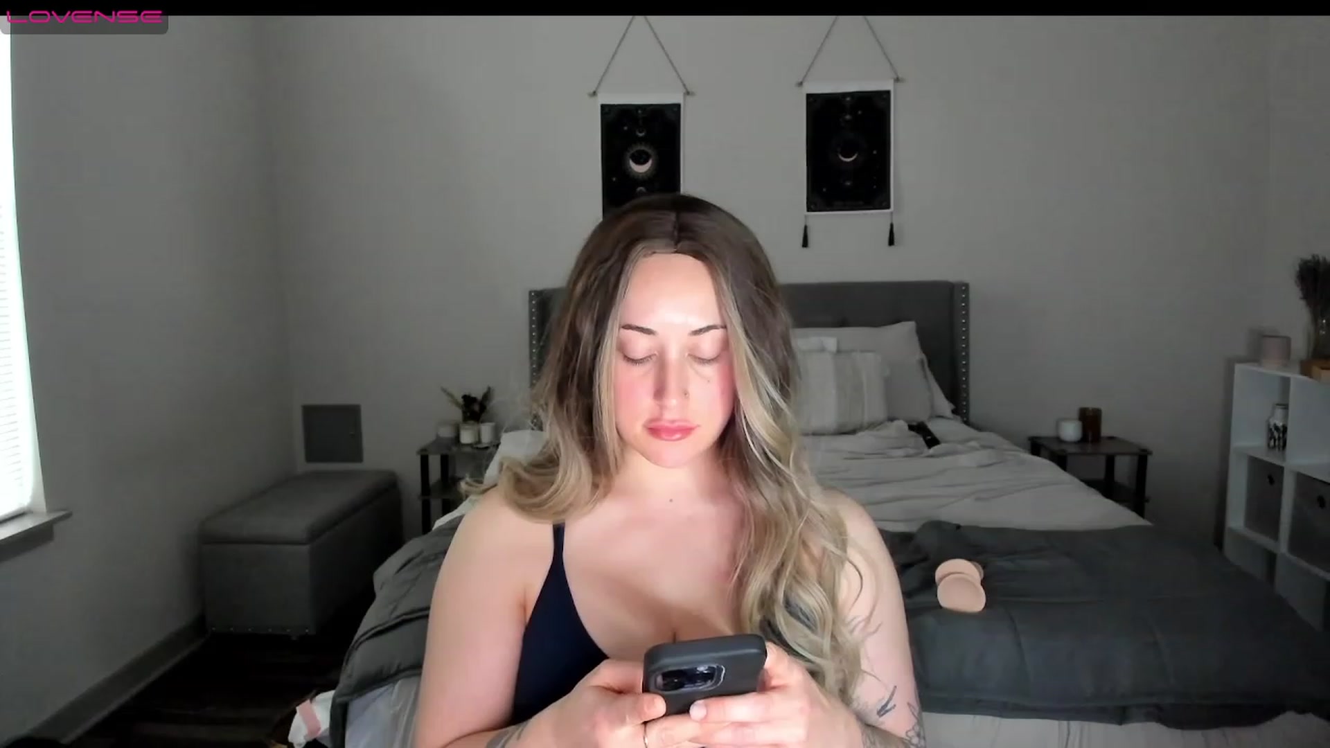 Gallery image thumbnail from EllaCakes's myfreecams stream on, 01/16/2023, 22:17 image 5 of 20