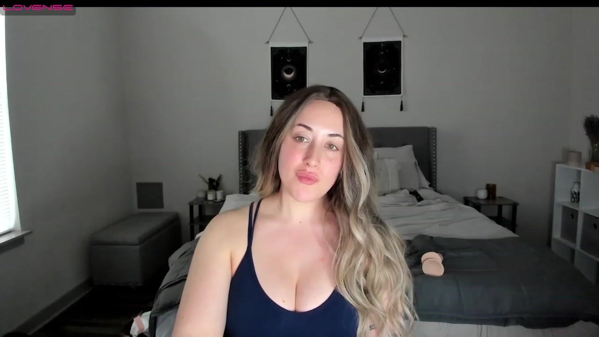 Gallery image thumbnail from EllaCakes's myfreecams stream on, 01/16/2023, 22:17 image 7 of 20