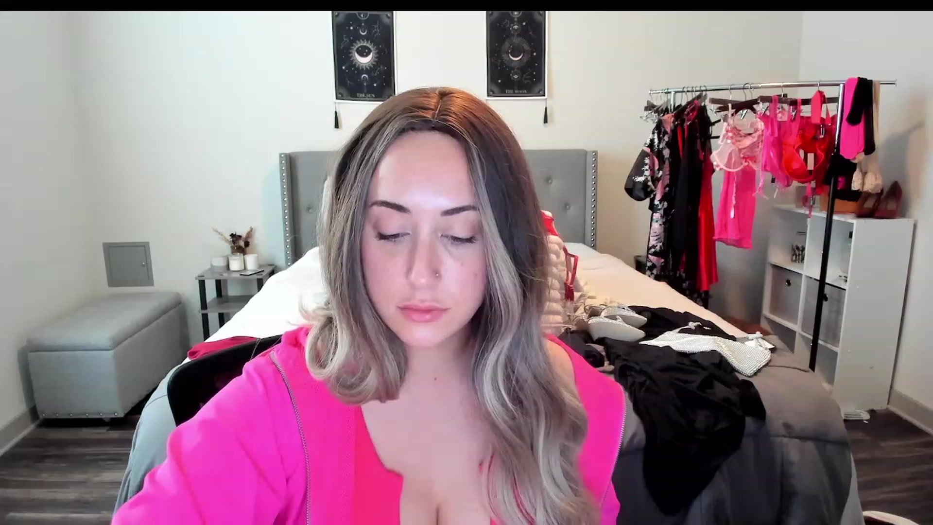 Gallery image thumbnail from EllaCakes's myfreecams stream on, 02/10/2023, 20:49 image 15 of 20