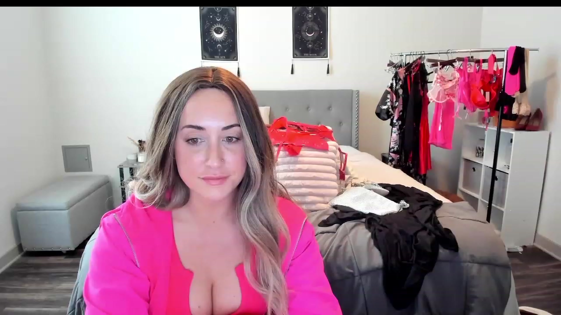 Gallery image thumbnail from EllaCakes's myfreecams stream on, 02/10/2023, 20:49 image 19 of 20